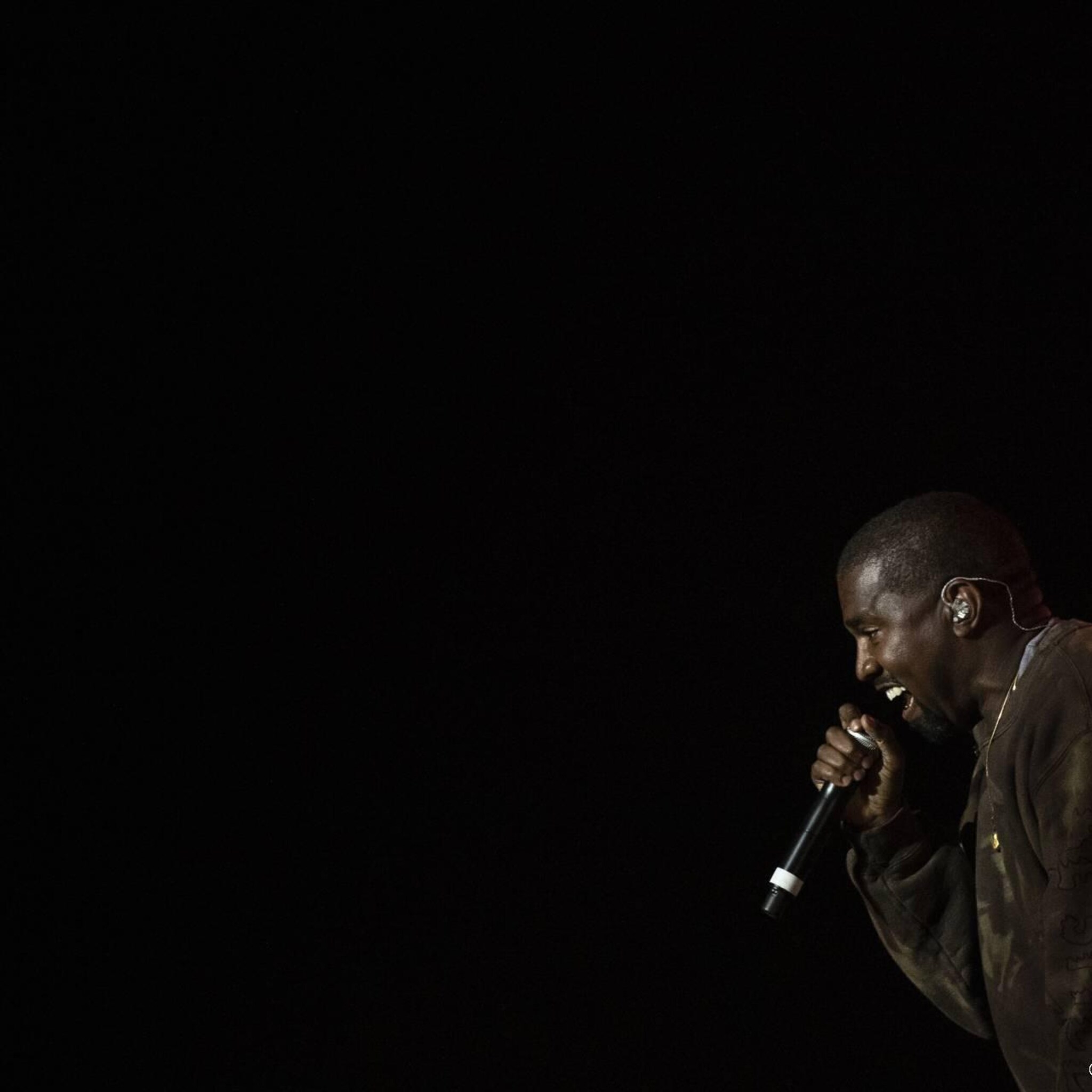 adidas verliest op beurs na breuk met ye aex sluit fors hoger