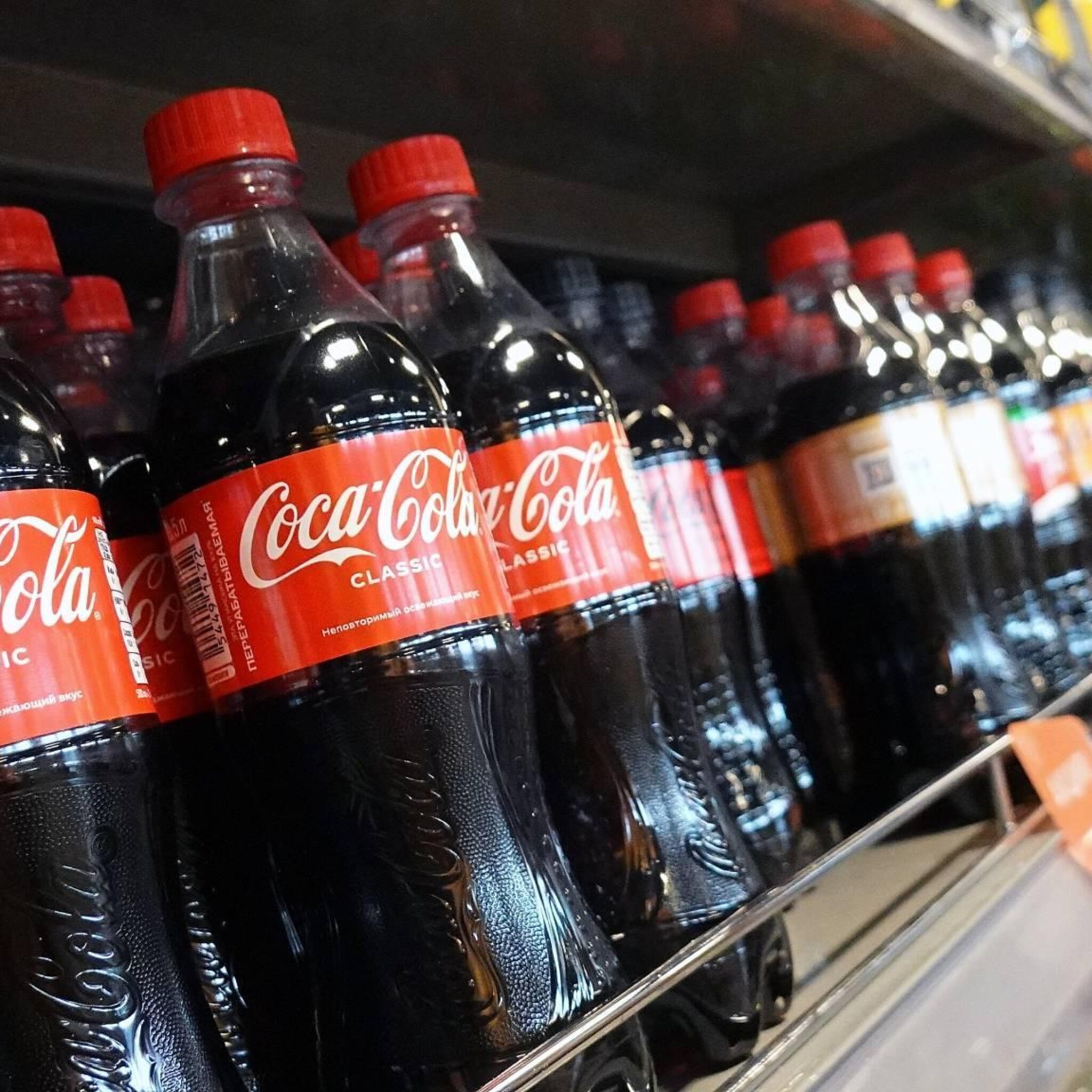 coca cola verhoogt omzetverwachting