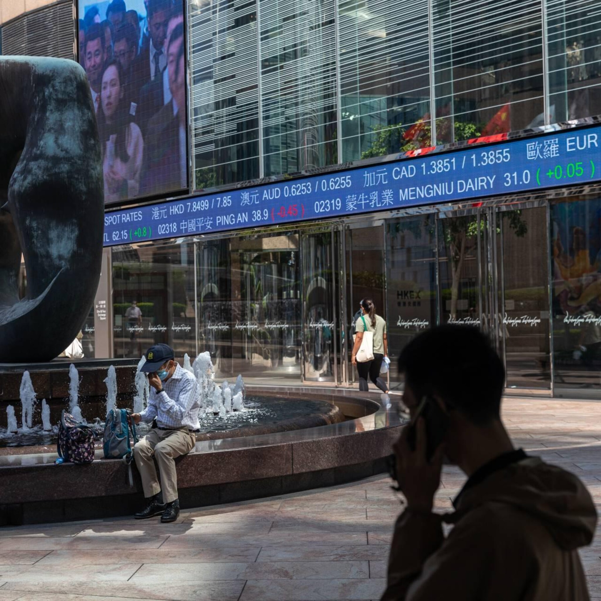 chinese beurzen zakken na gemengde cijfers over economie