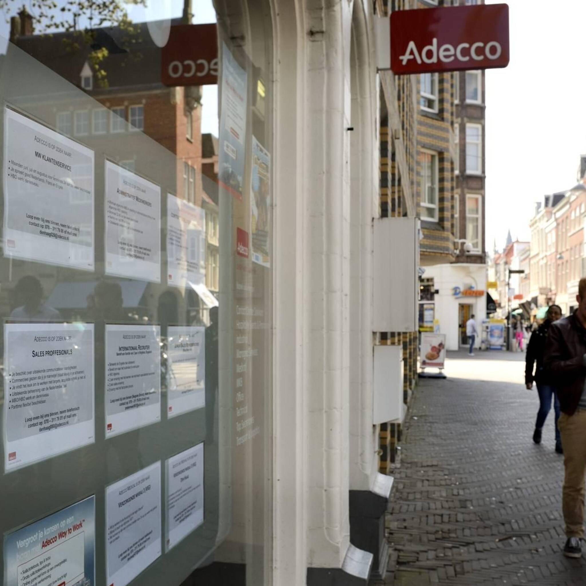 steeds minder mensen zonder werk beschikbaar voor baan