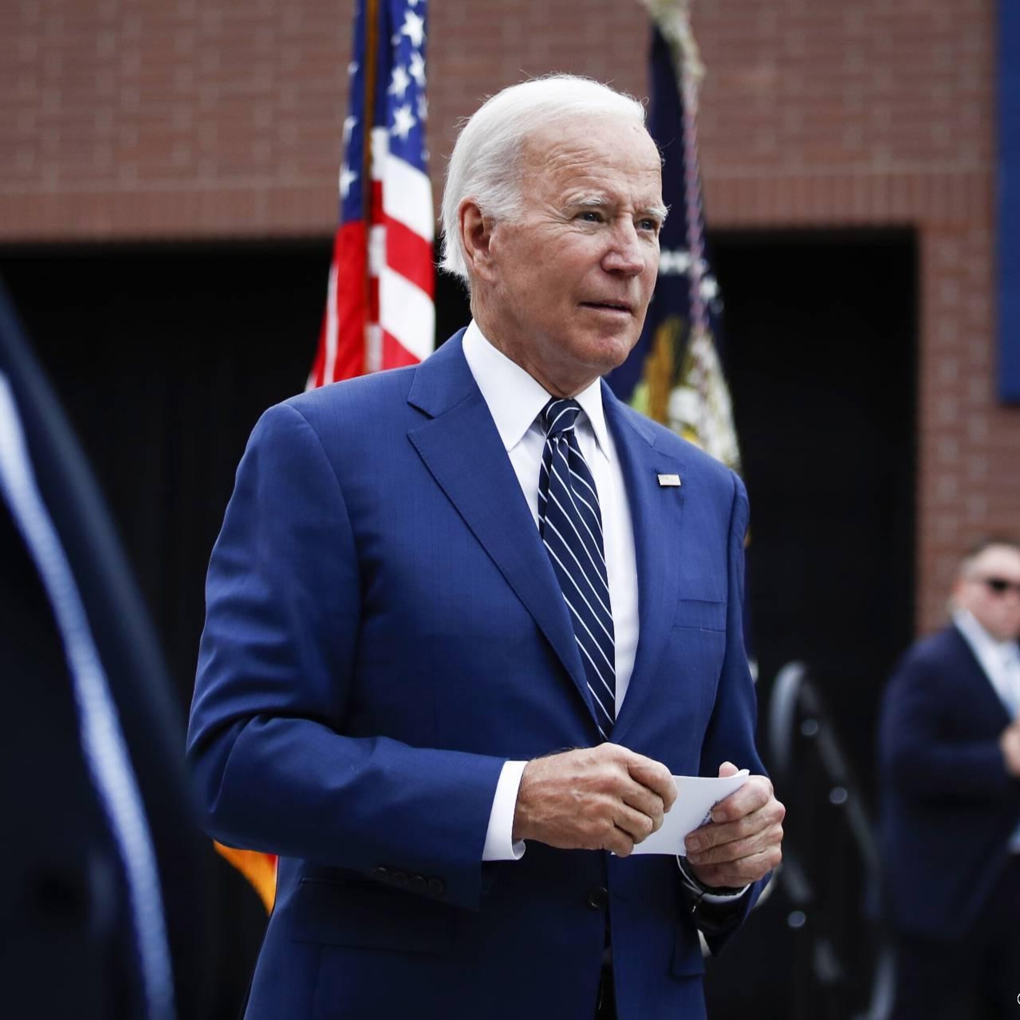 biden maakt 15 miljoen vaten vrij uit strategische oliereserve vs