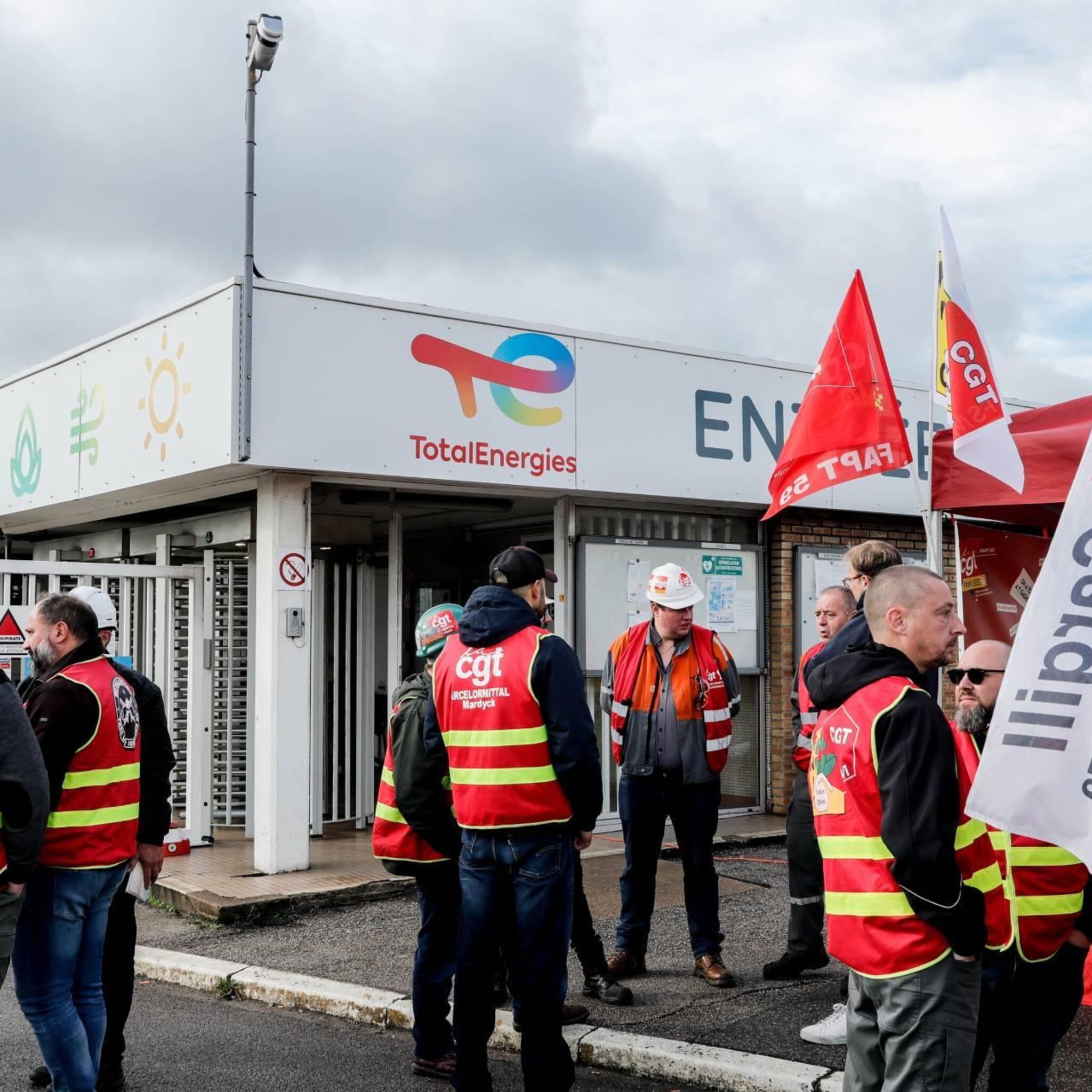 boze franse regering grijpt weer in om oliestaking te breken