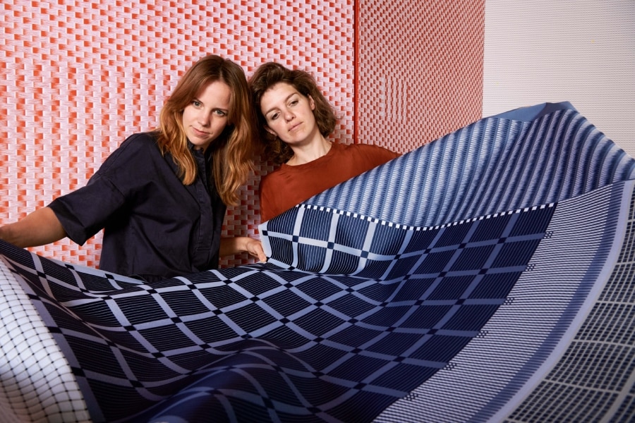 Alissa van Asseldonk (links) en Nienke Bongers. Foto: Lukas Göbel.