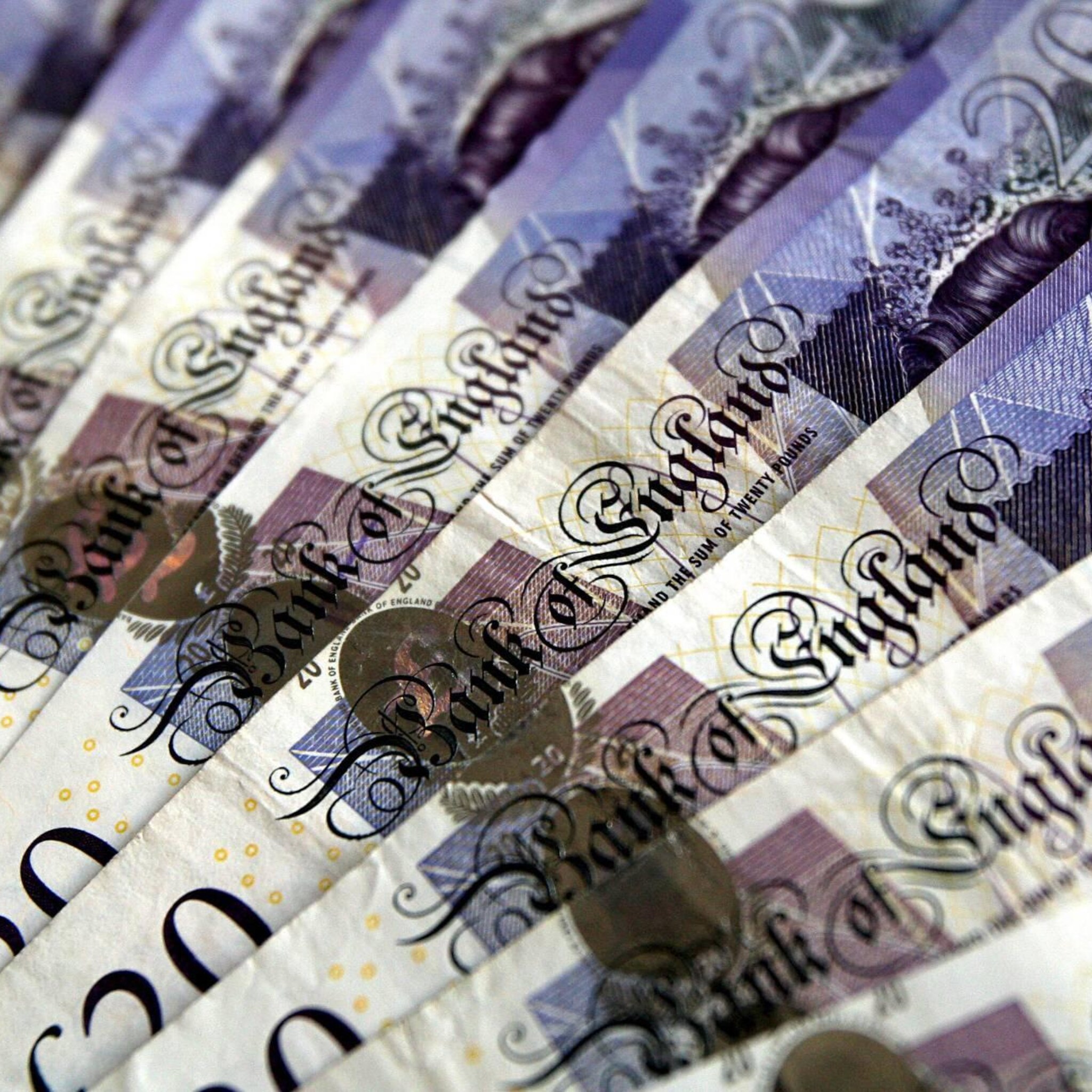 britse pond stijgt in aanloop naar nieuwe begrotingsplannen