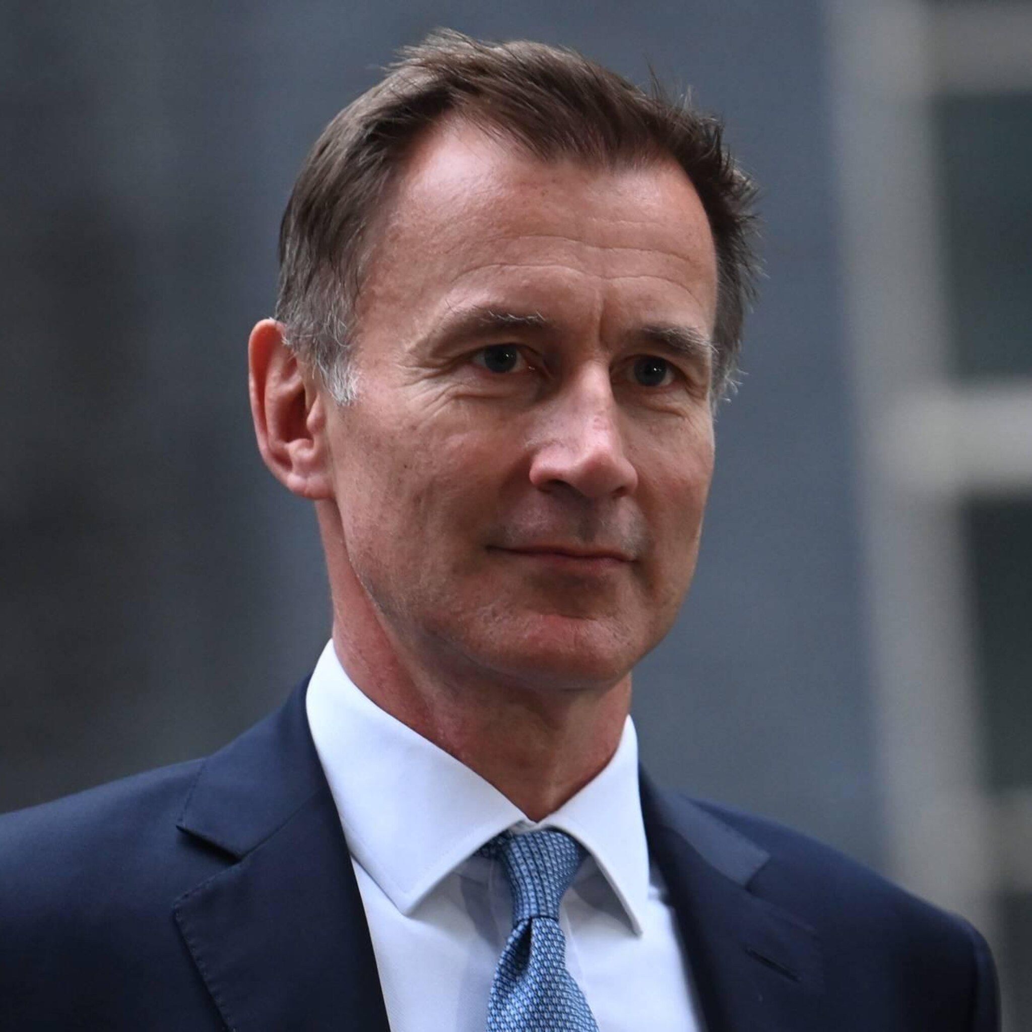 britse minister van financien probeert zorgen markt weg te nemen