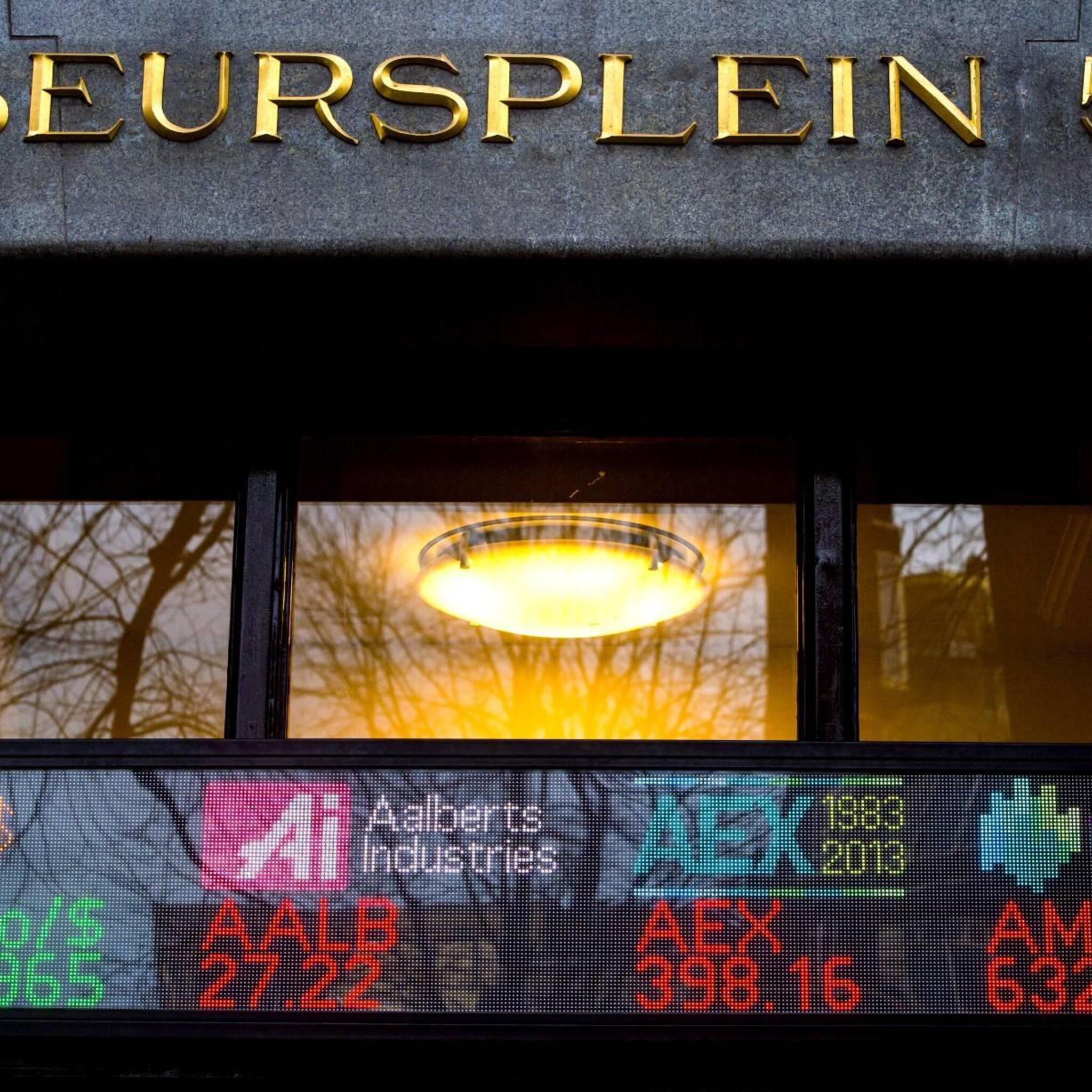 aex flink hoger na verrassende herstelrally op wall street