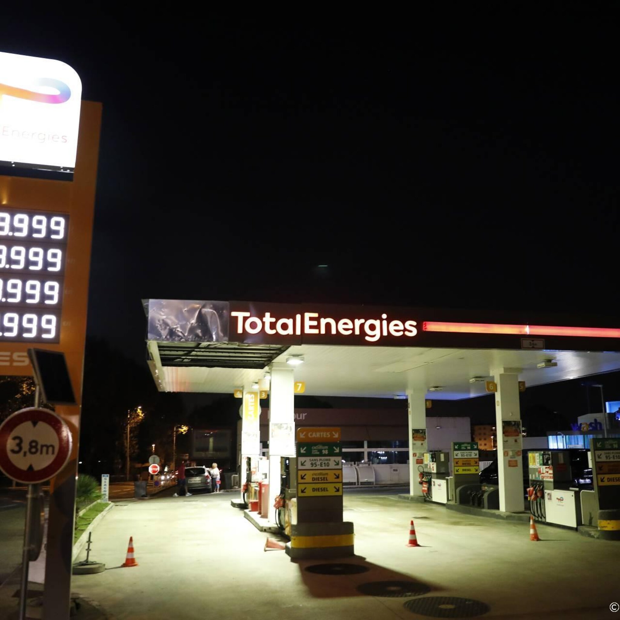 vakbond wil stakingen in complete energiesector van frankrijk