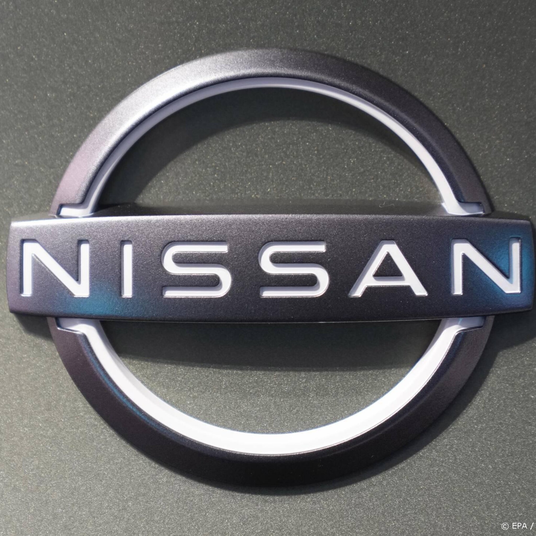 nissan trekt zich terug uit rusland door aanhoudende oorlog