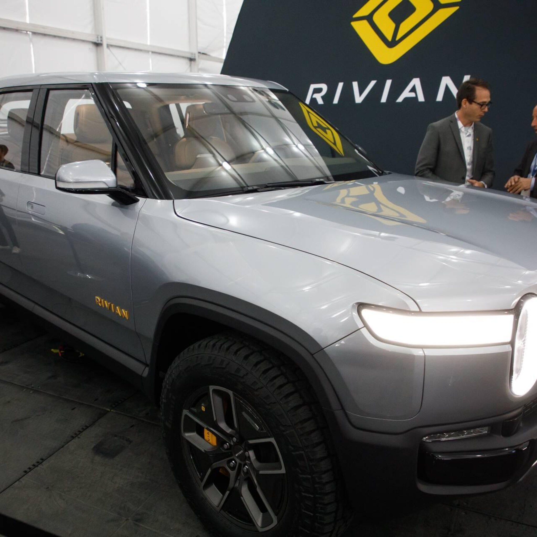 rivian onderuit op lager wall street na grote terugroepactie