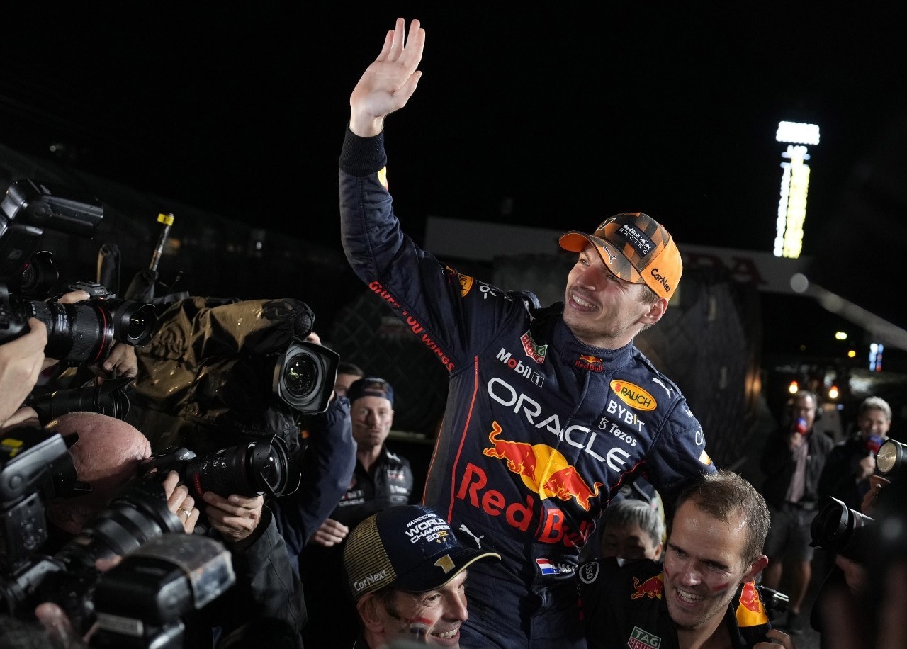 salarissen f1 coureurs dit verdienen wereldkampioenen als verstappen en hamilton