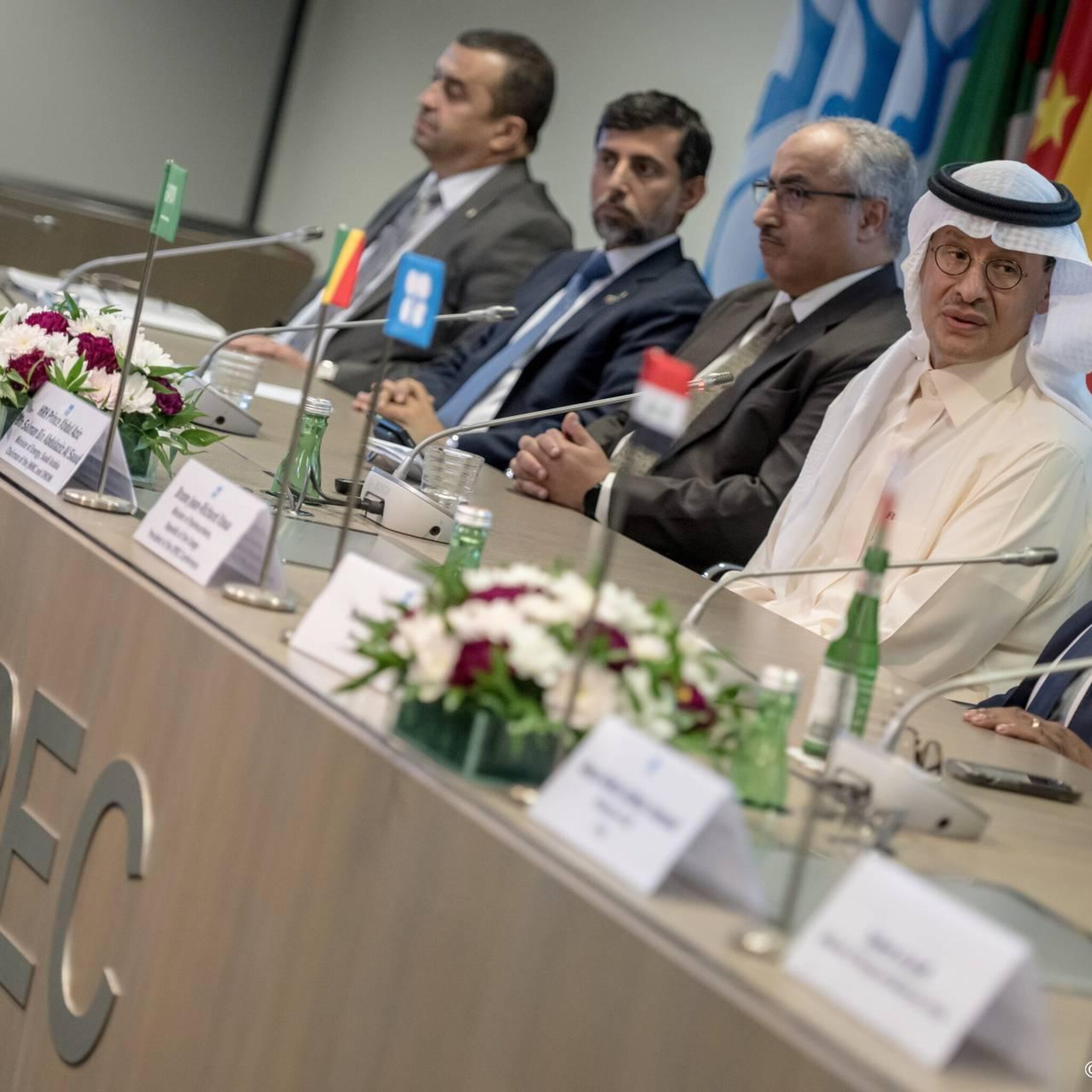vs ontstemd door productiebeperking opec concessie aan moskou