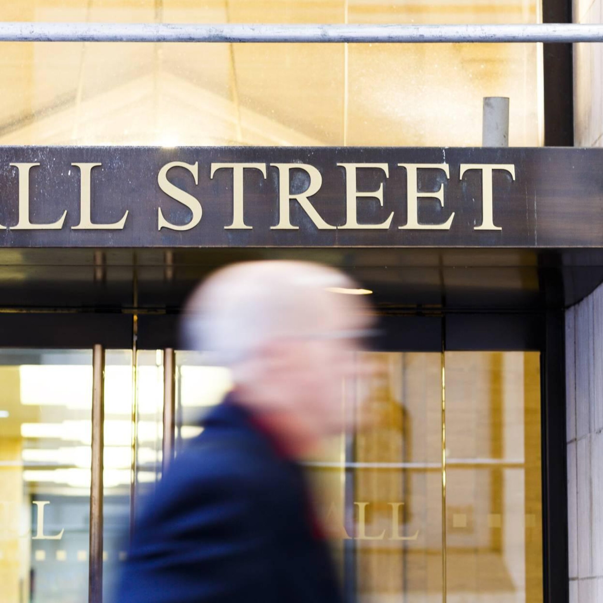 tesla fors omlaag op positief gestemd wall street