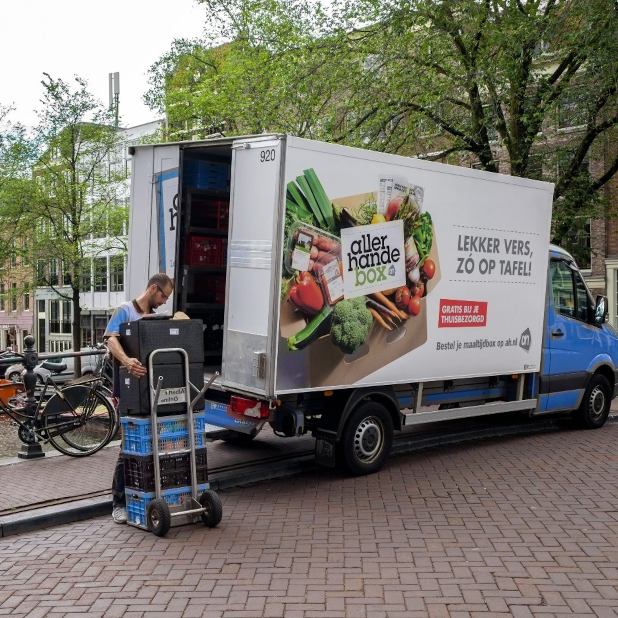 retailexpert paul moers over zoekvolume online supermarkten albert heijn juist aan de winnende hand