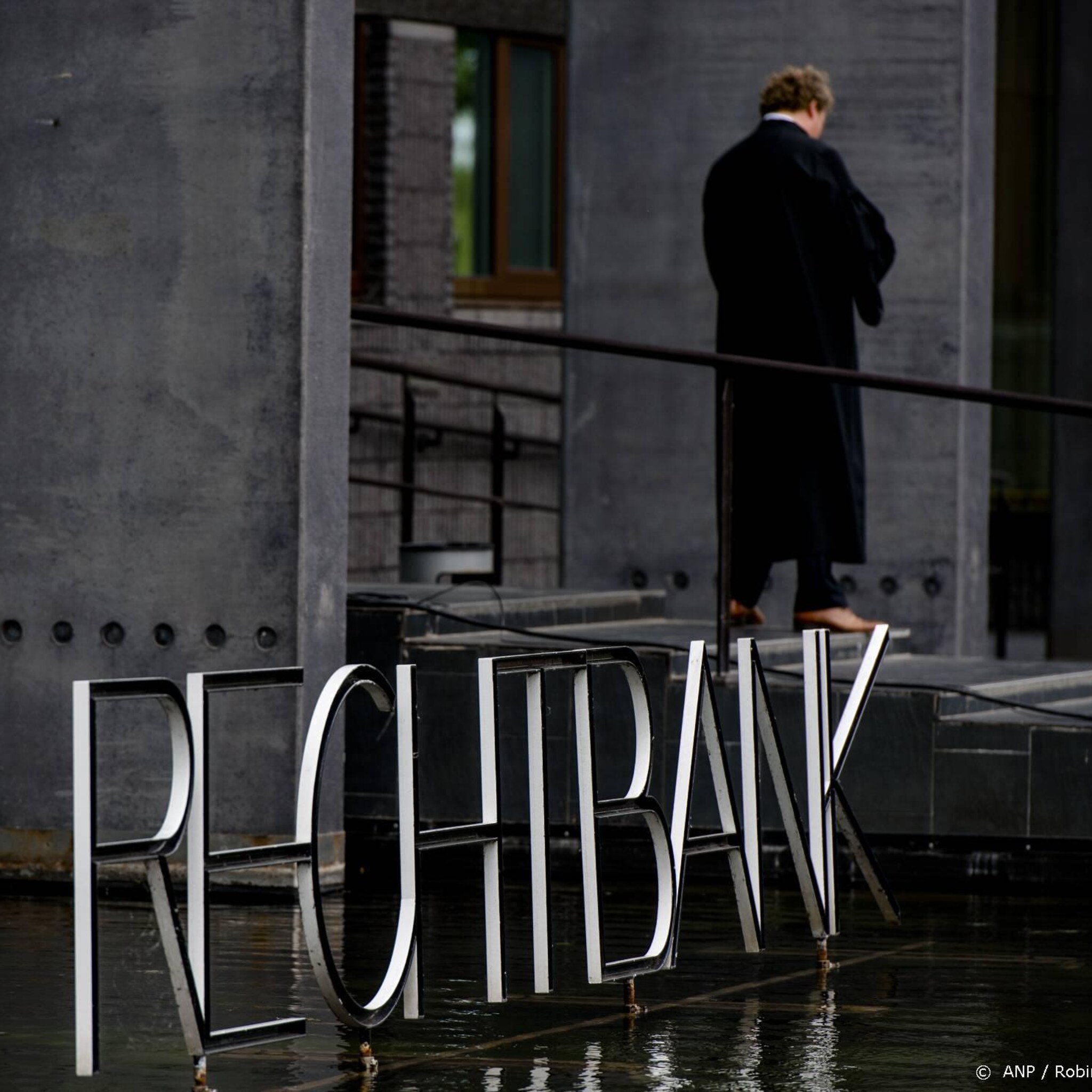 nieuw kort geding tegen nieuw hollands energiebedrijf uitgesteld