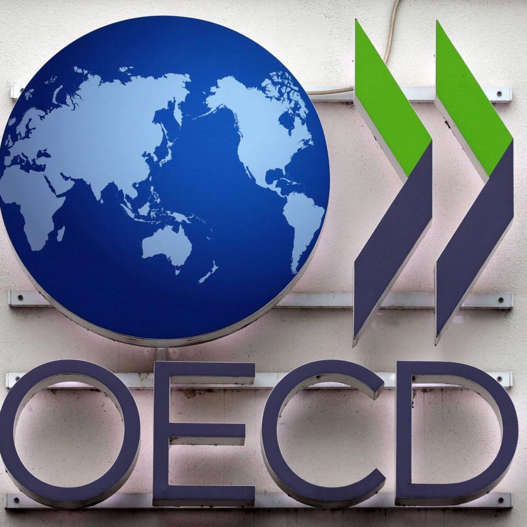 oeso rekent op fors lagere economische groei wereldwijd