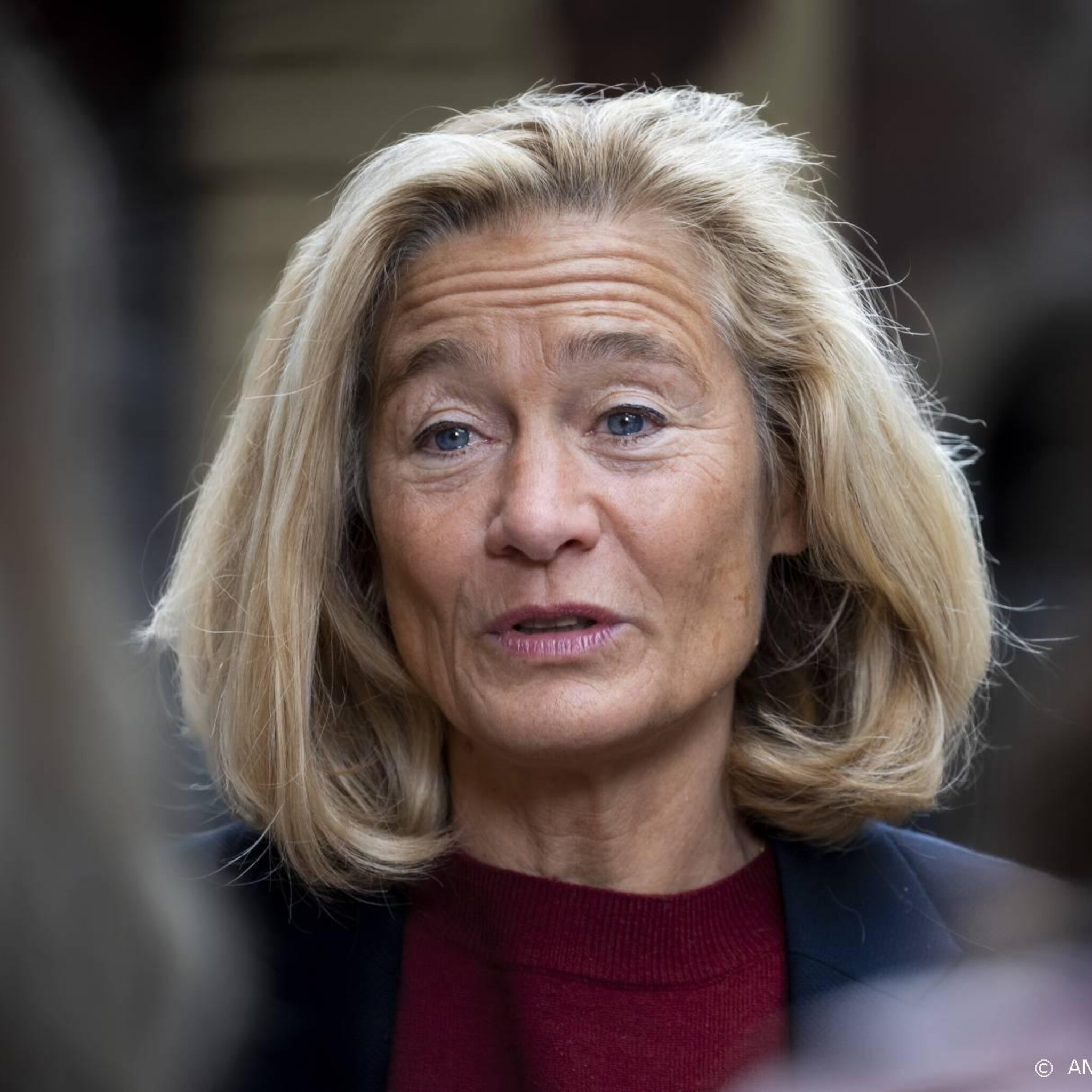 minister besluit later over belangrijke frequentieband voor 5g