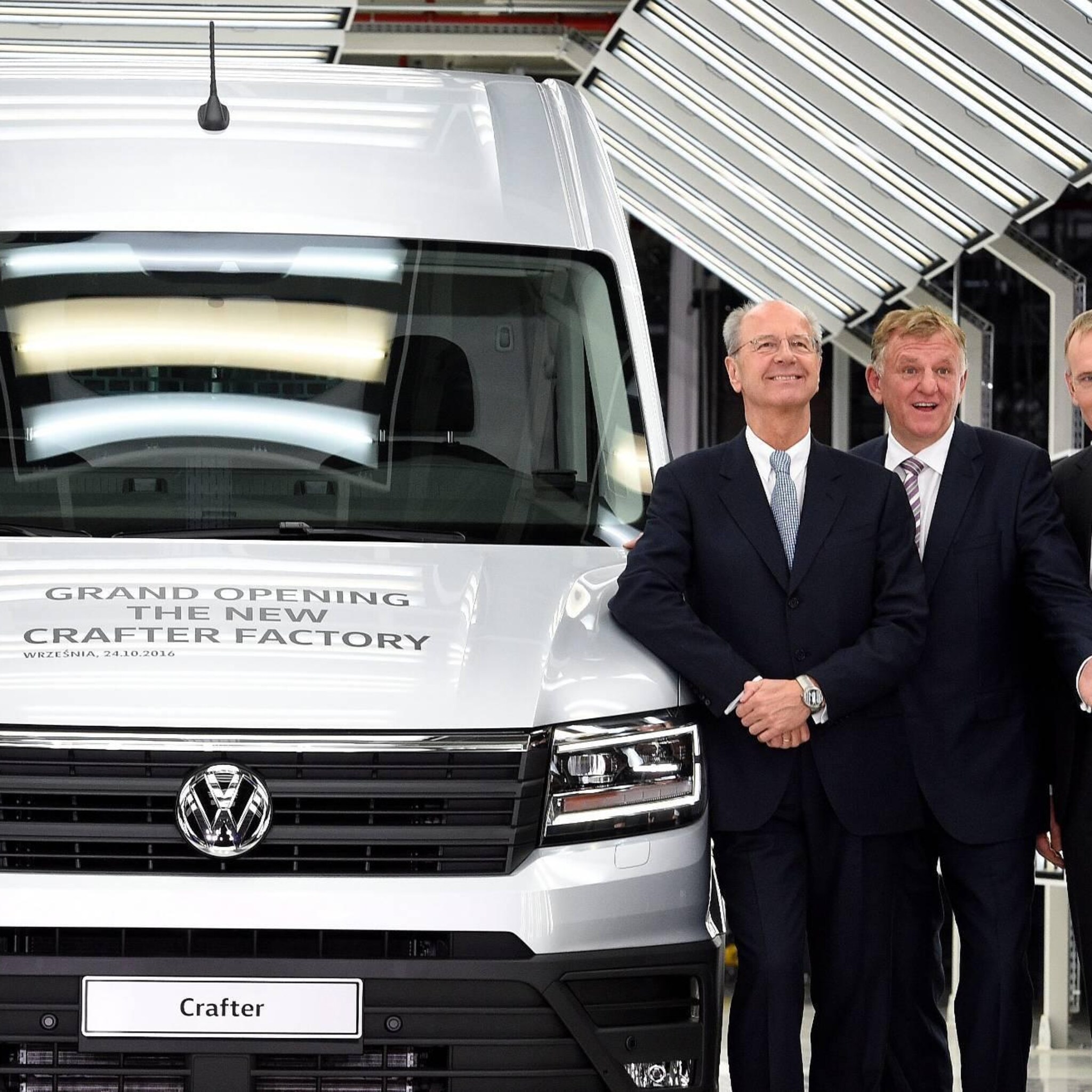 minder bedrijfswagens in eu verkocht wel meer vrachtwagens