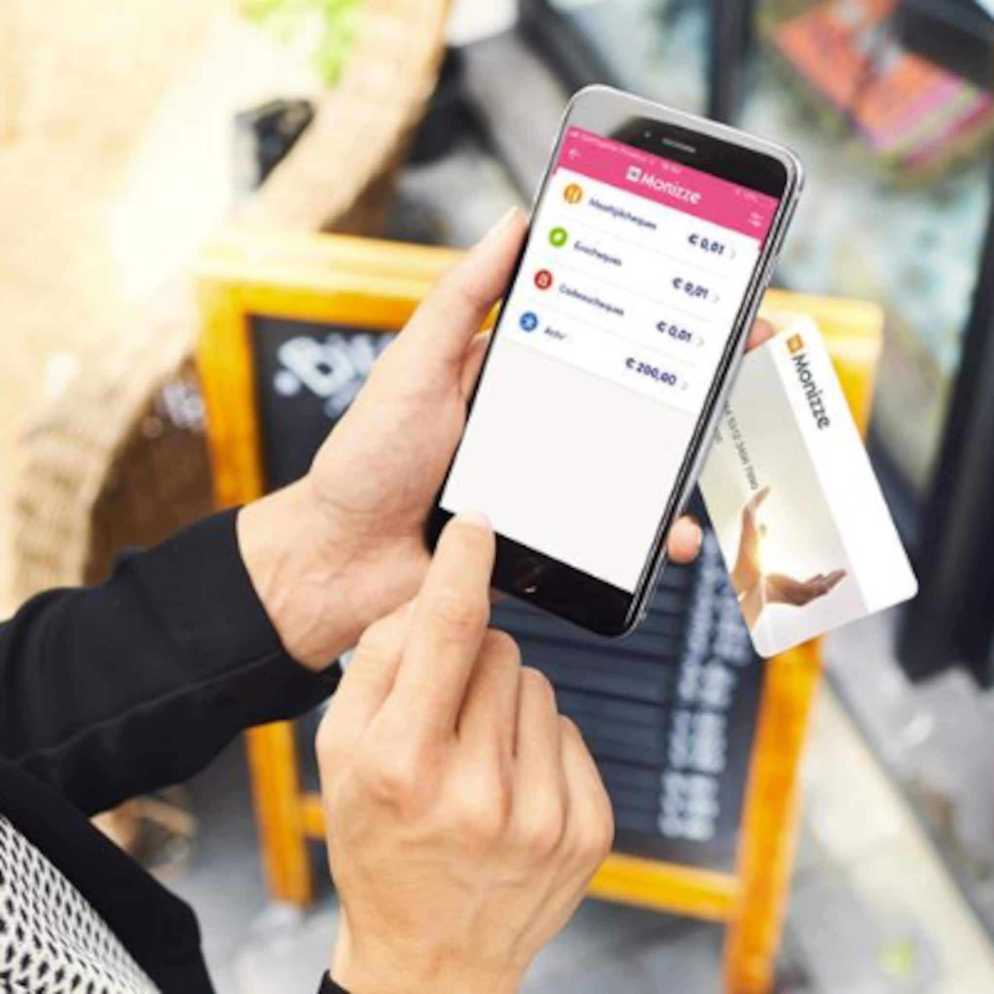 payconiq international en bancontact payconiq company lanceren app gebaseerde digitale maaltijdcheque in belgie