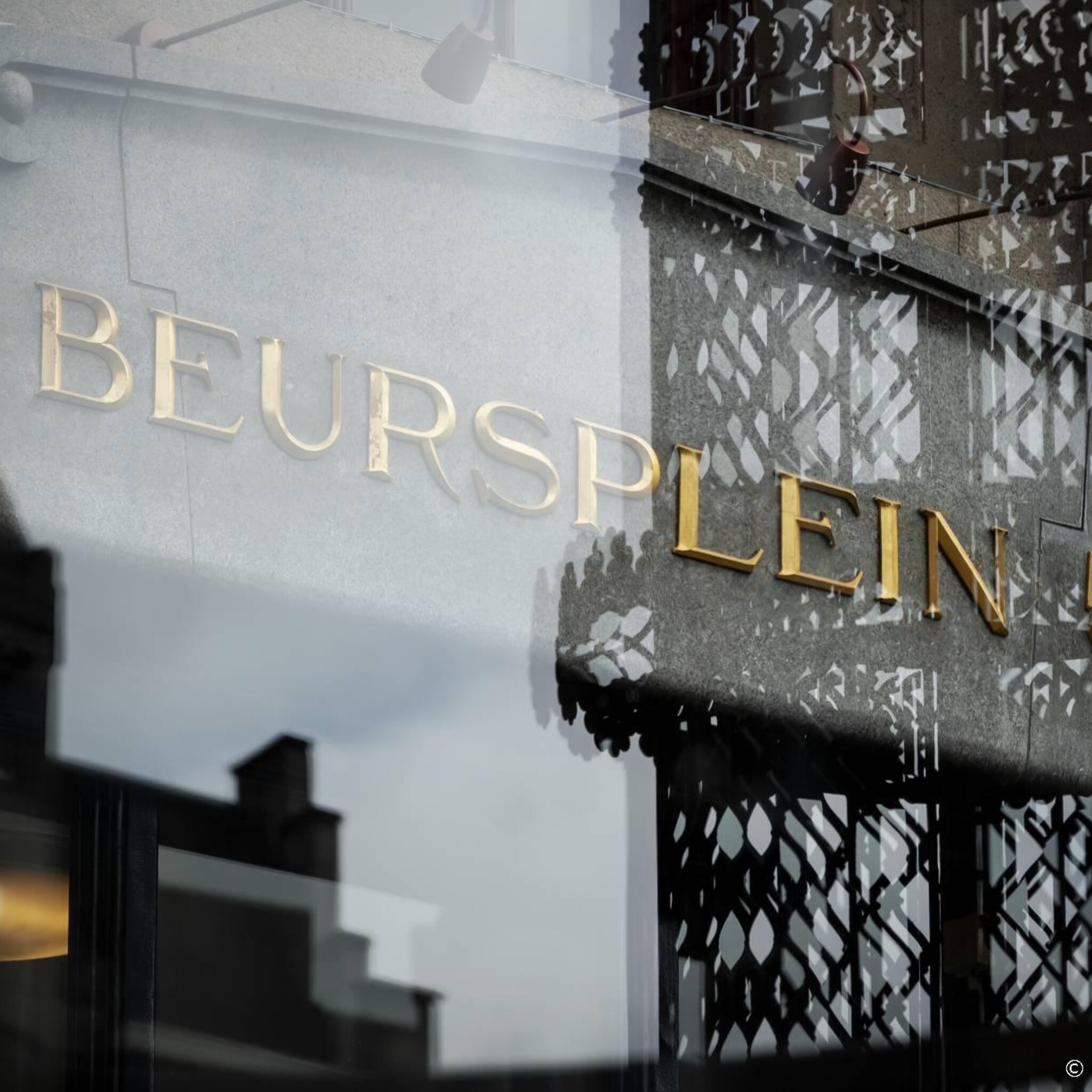 unibail en besi grootste dalers in lagere aex