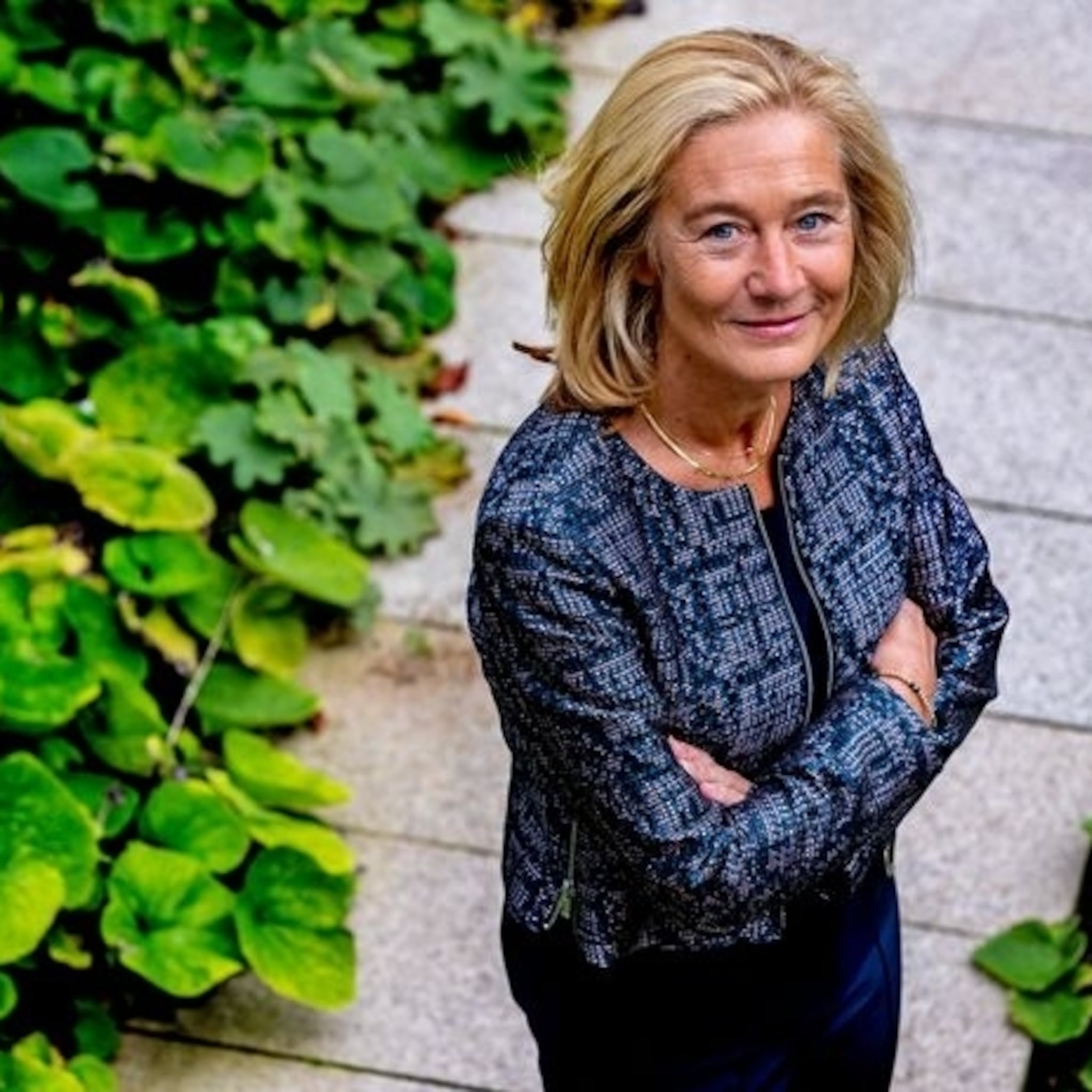 minister adriaansens over coronawinter verwacht dat we heel eind komen met lichtere maatregelen