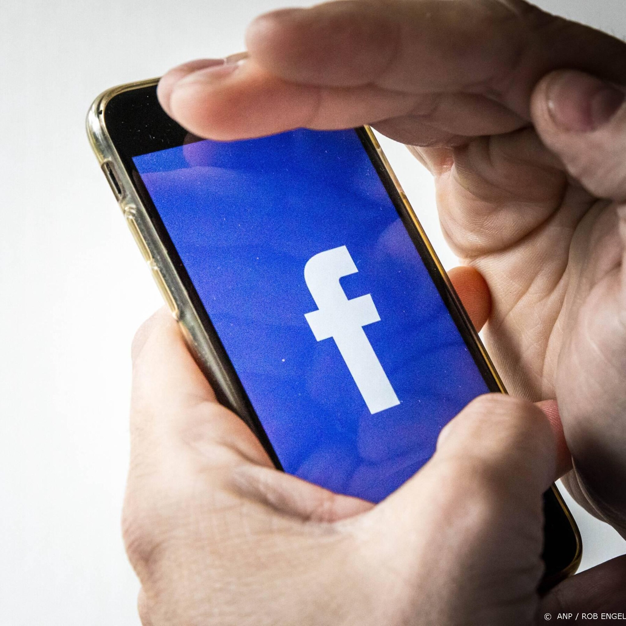 facebook voor de rechter voor omzeilen beveiliging iphone