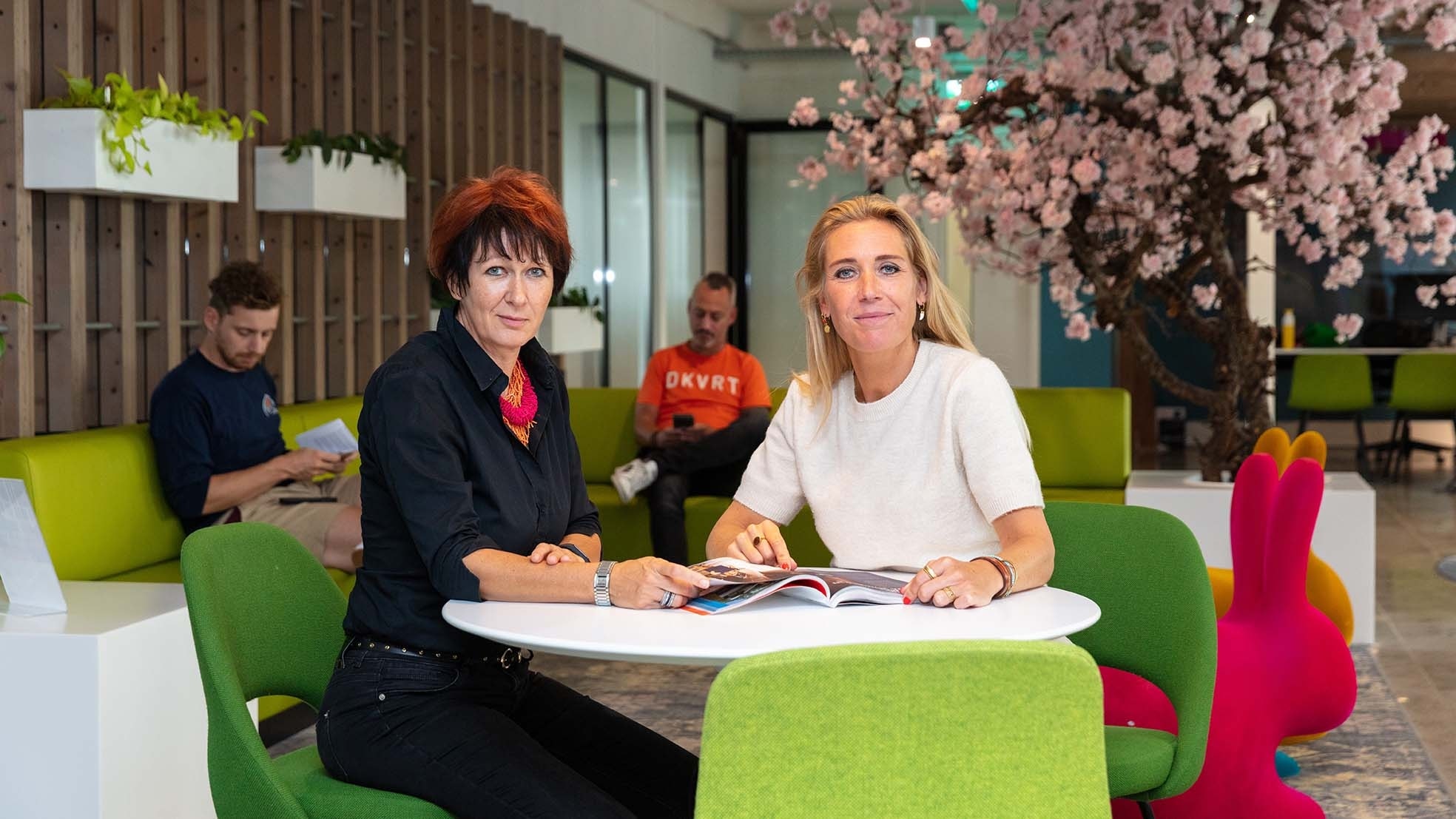 Willemijn Manshanden (l) en Claar van Ittersum, beide van de KVK. Fotograaf Erik Verheggen