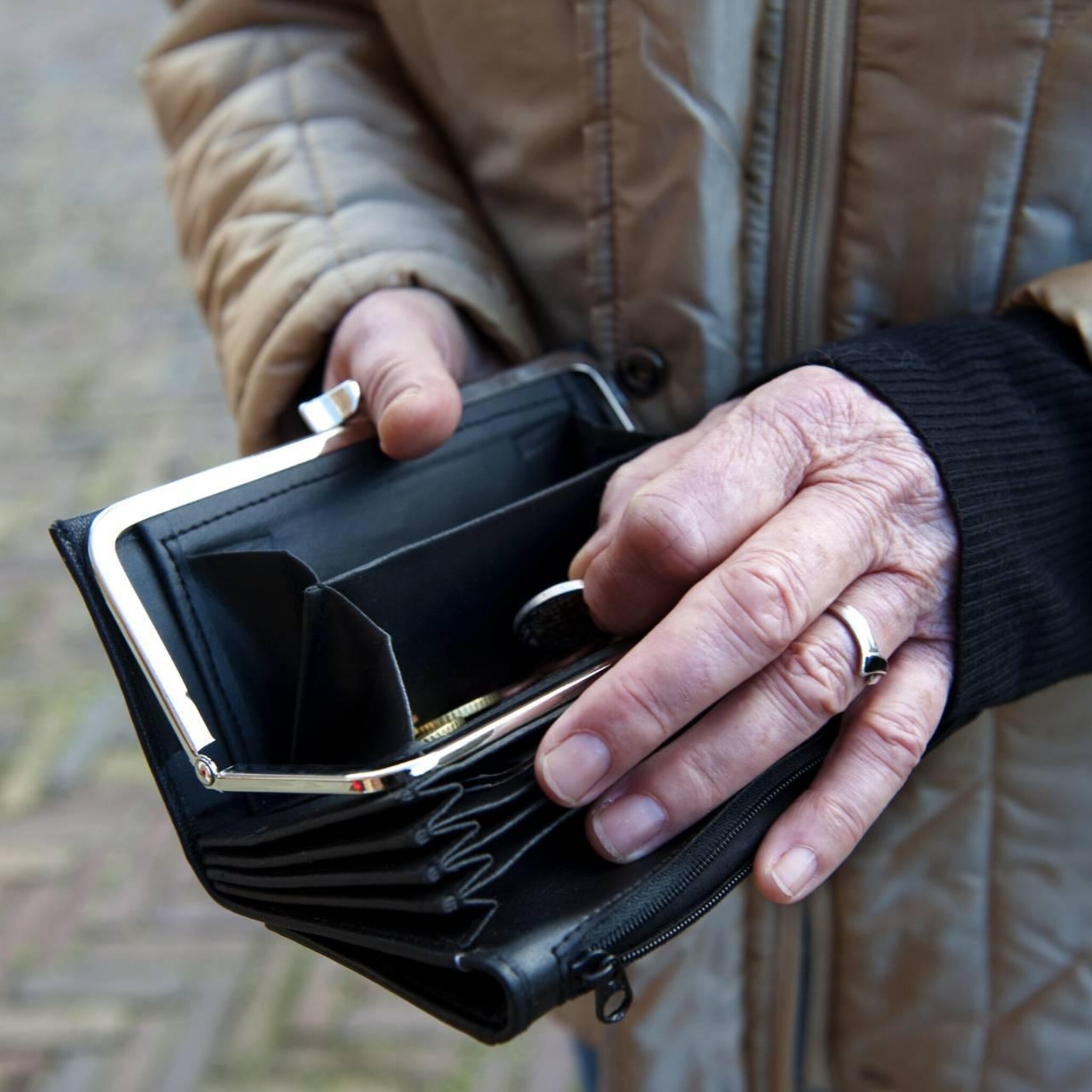 cpb rekent nu op daling in plaats van stijging armoede