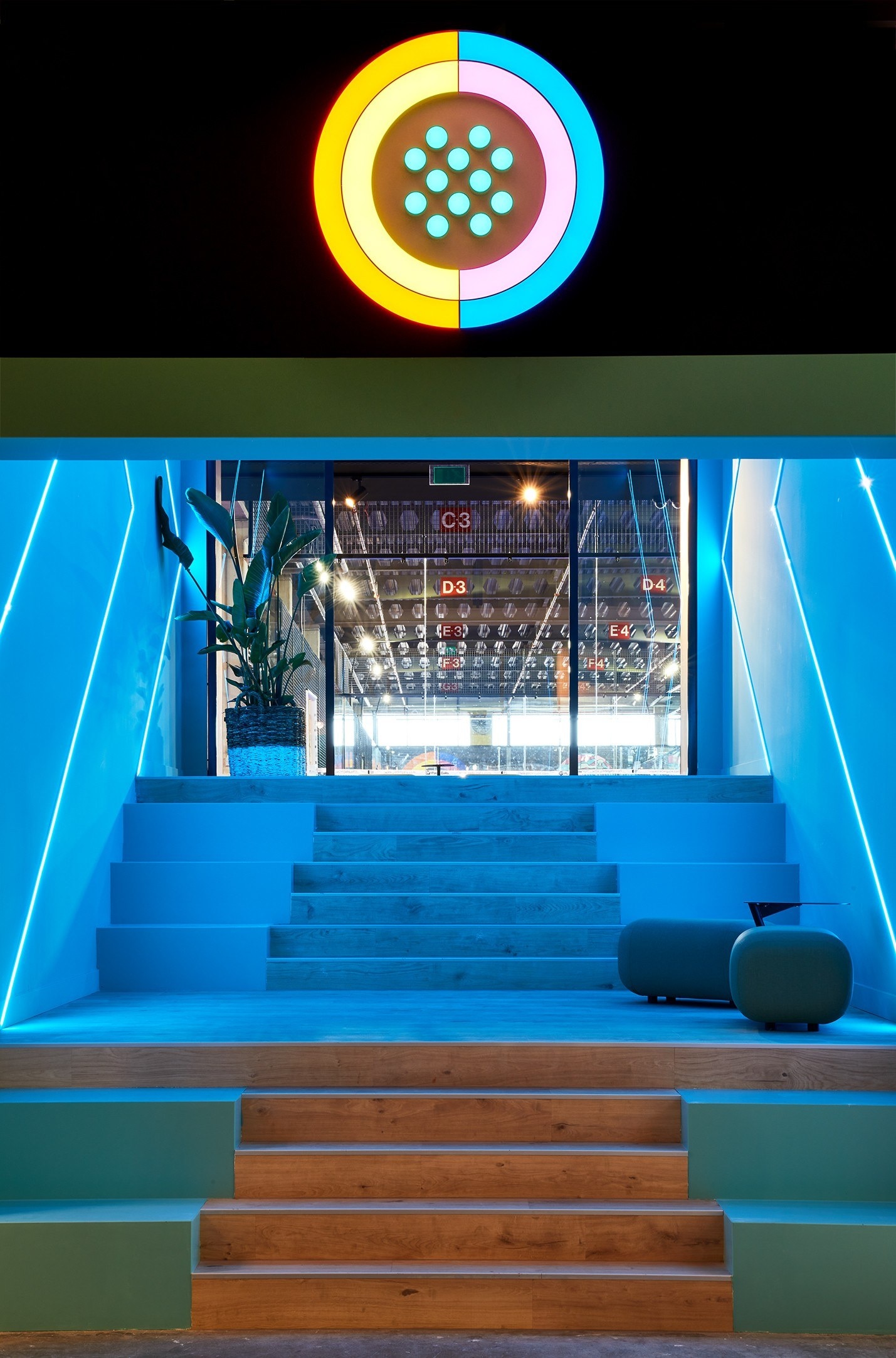 De spelerstunnel bij Padel NEXT; een eyecatcher.