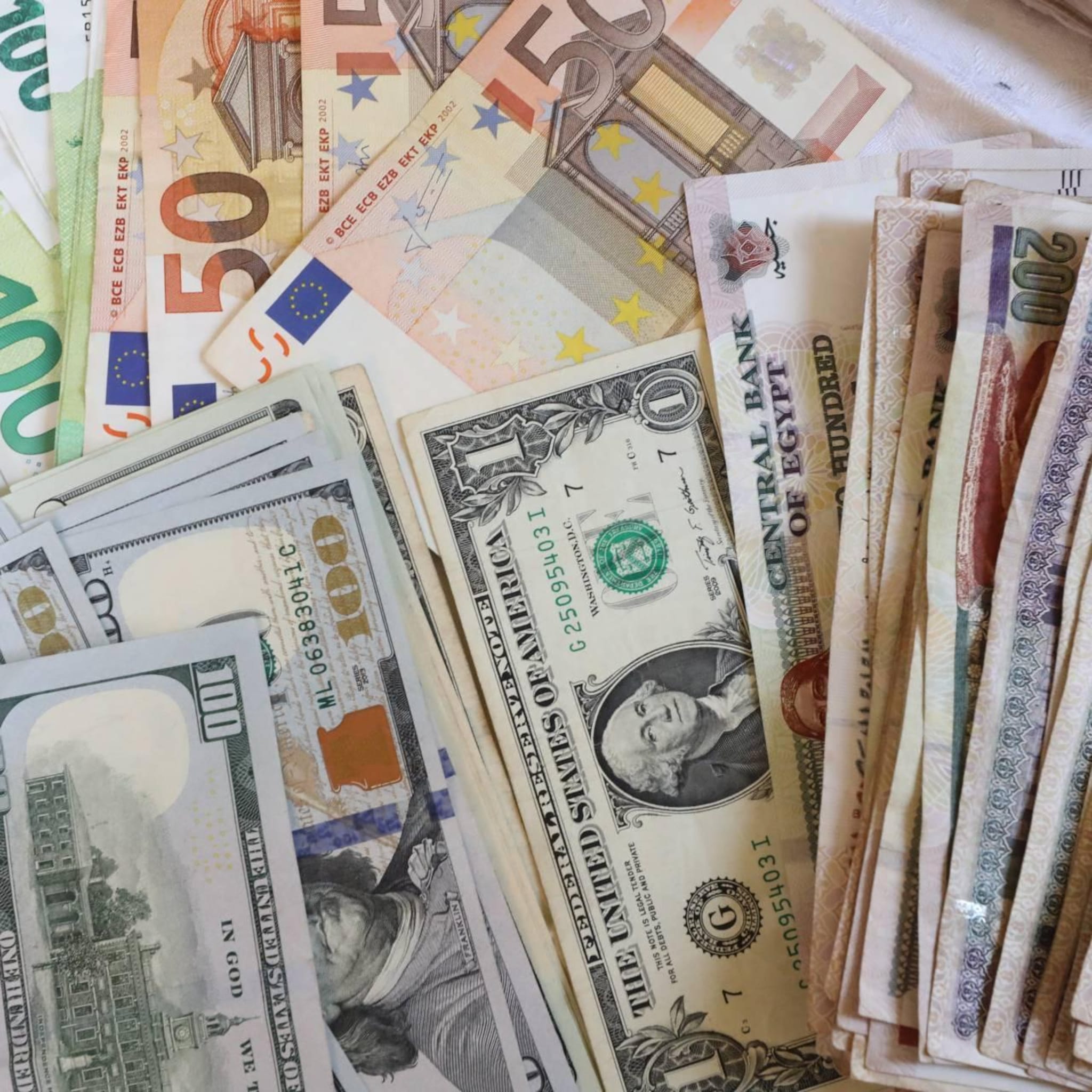 euro weer ruim boven 1 dollar na sterkste stijging in maanden