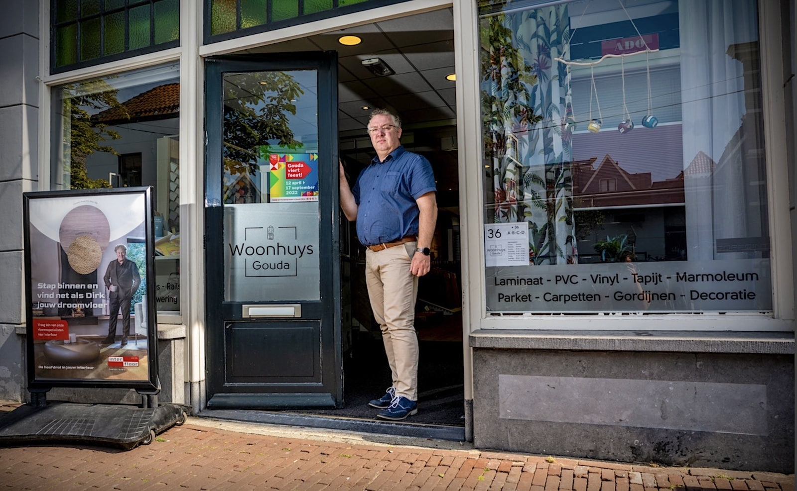 De winkel moet dicht, hier in gouda bij Woonhuys-eigenaar Arjan. Foto: Frank de Roo