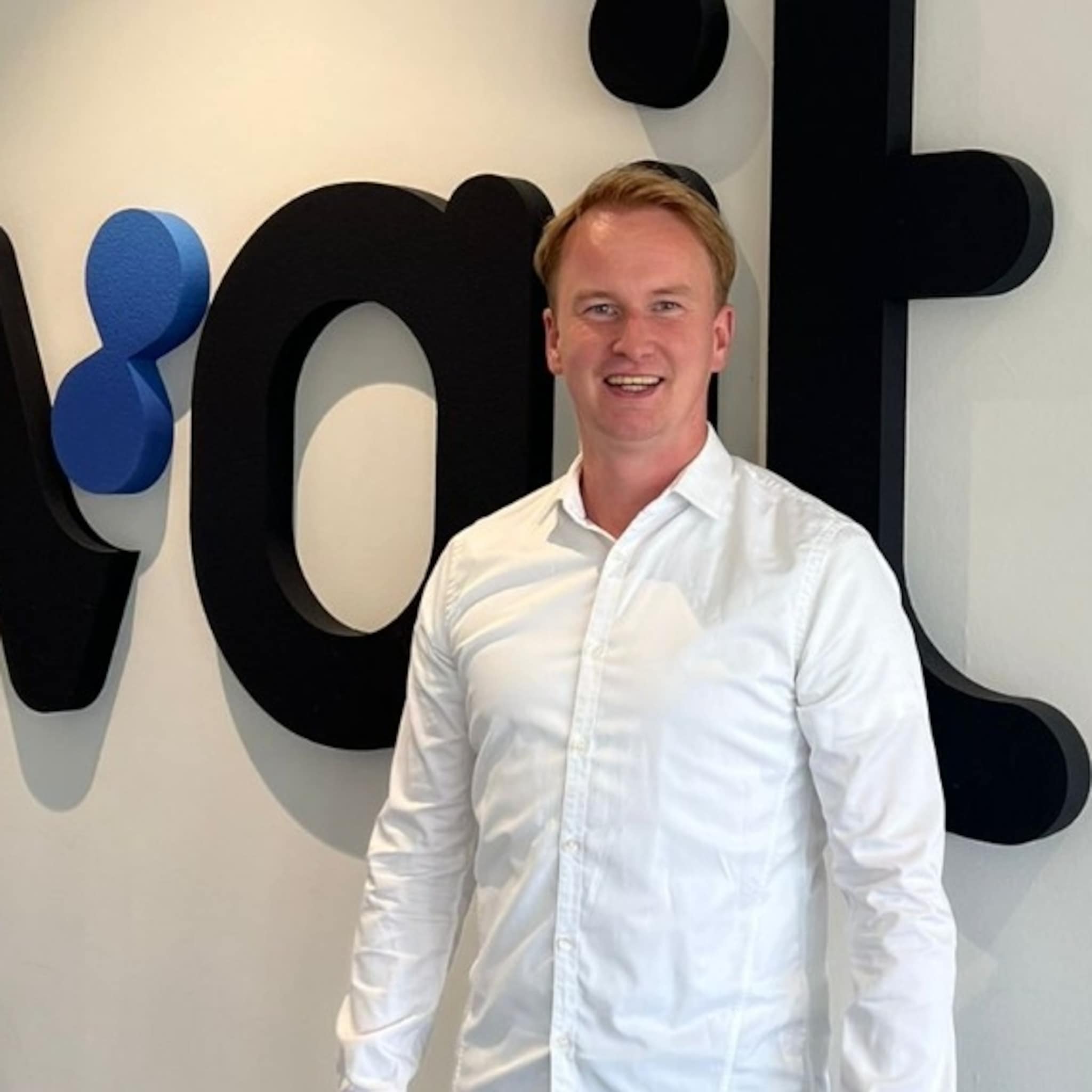thijs kennes bedenkt digitale leesmap wait in wachtkamer deal in dragons den