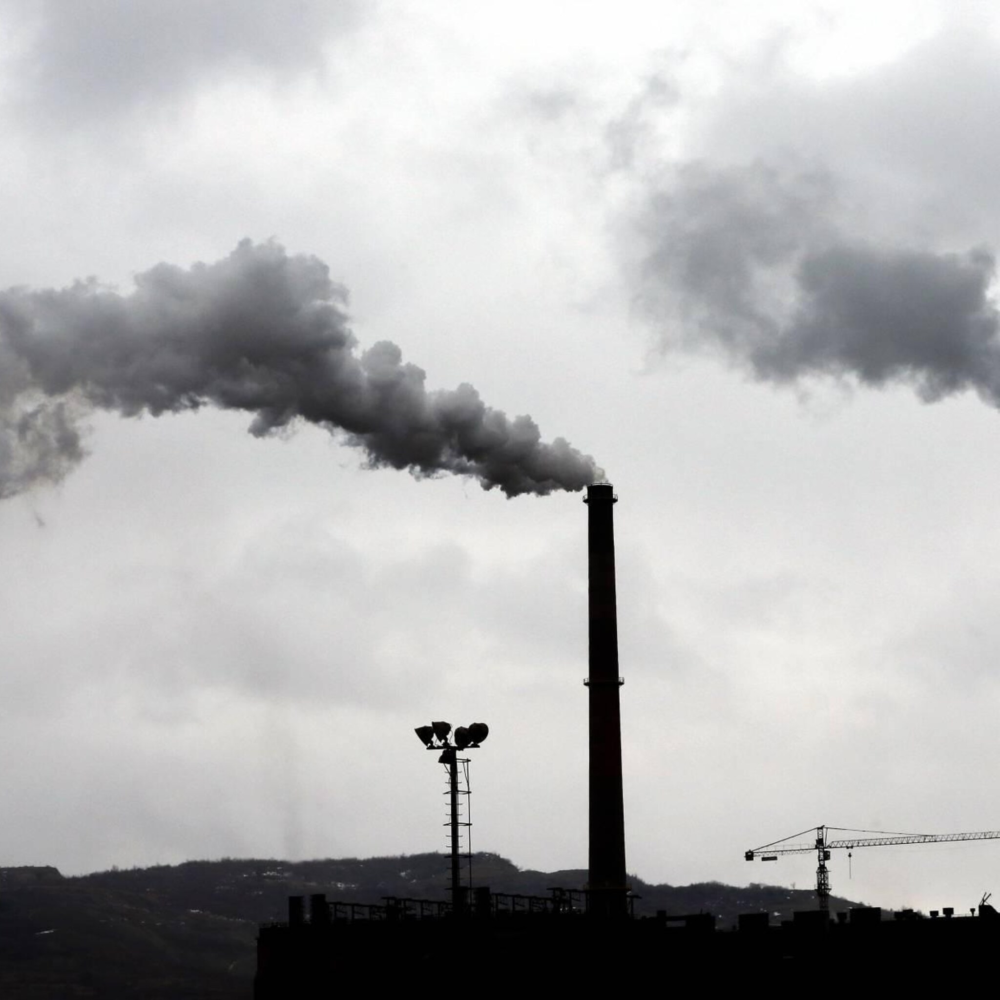 staalconcern arcelormittal legt duitse fabrieken stil om duur gas