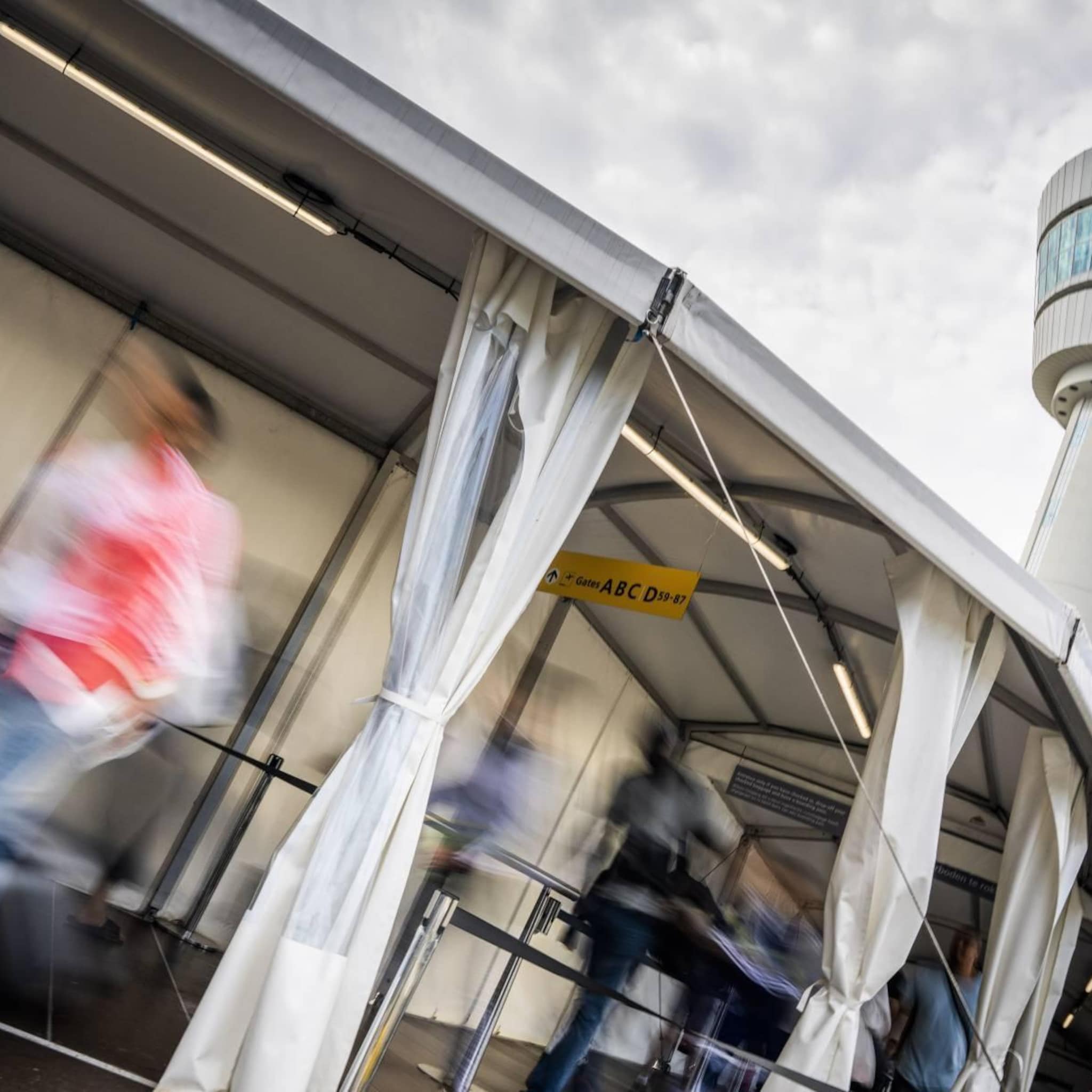 500 mensen met afstand tot arbeidsmarkt op schiphol aan de slag