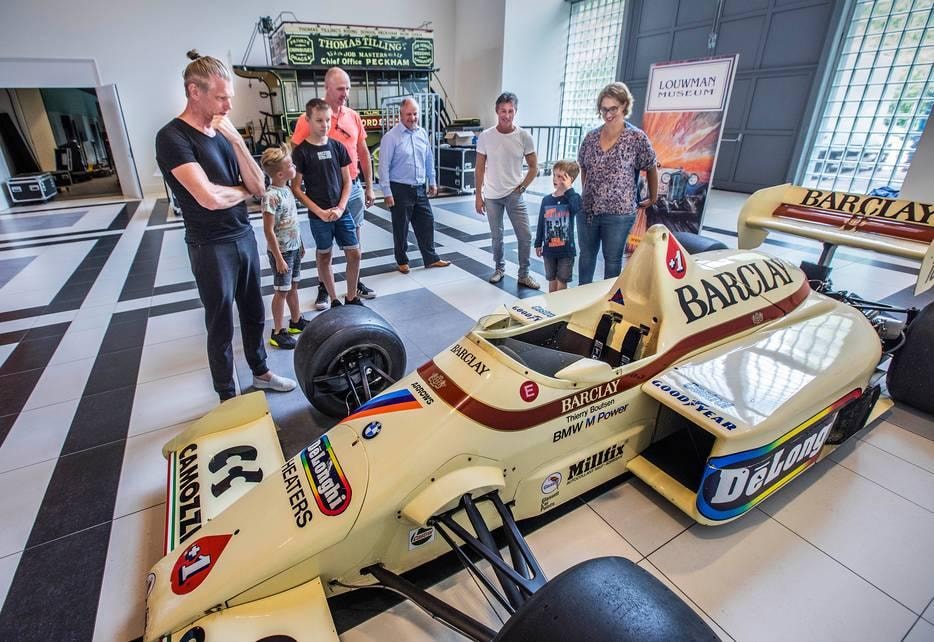 De F1 Arrows A8 van Thierry Boutsen is voor publiek te zien in het Louwman Museum. Foto: AD/Frank Jansen.
