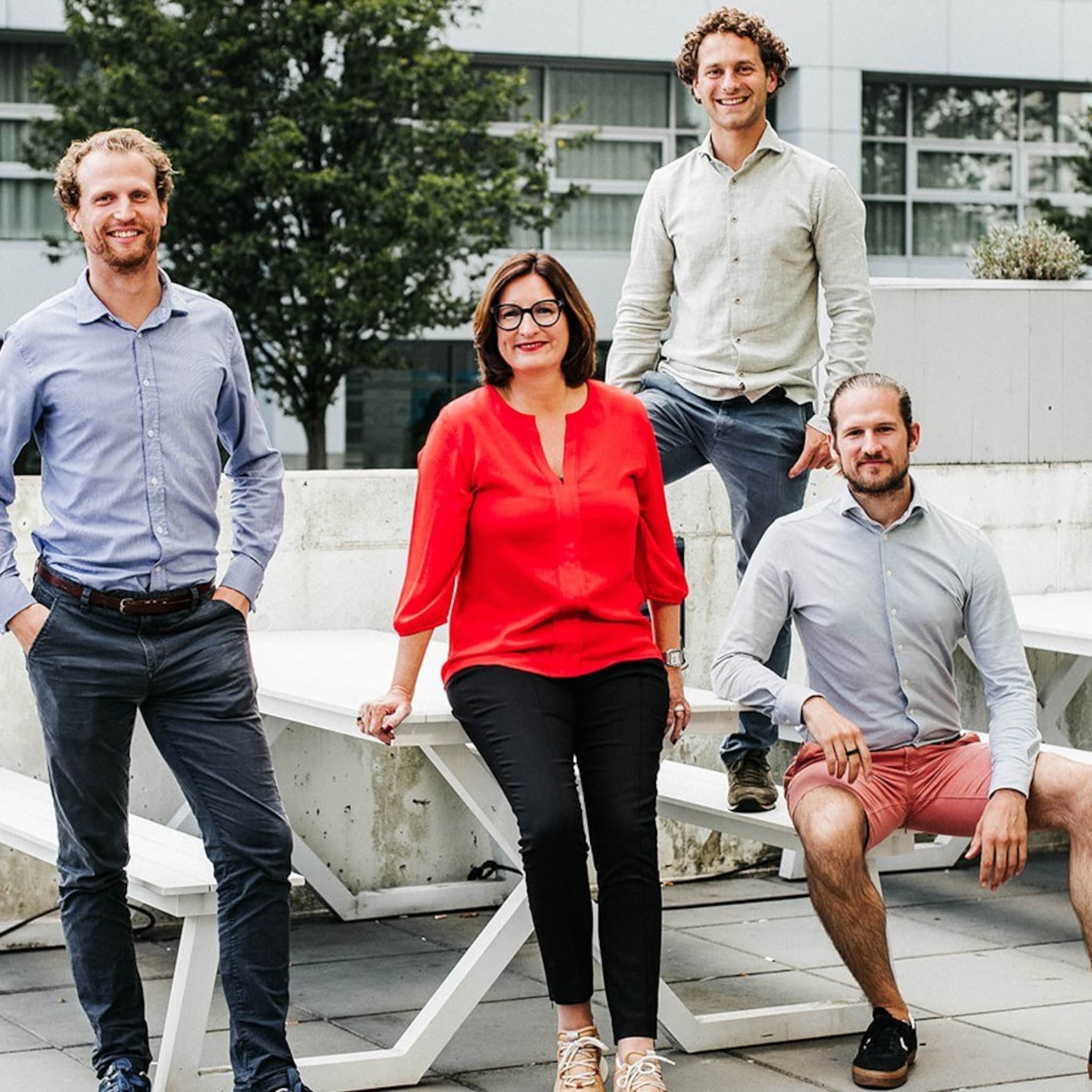 solar monkey haalt miljoenen op voor versnelling van transitie naar zonne energie