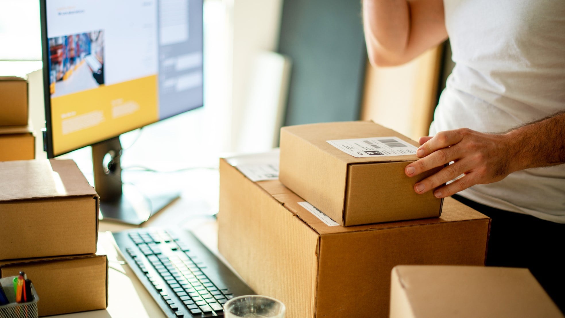 Naast standaard levering, kiezen Nederlandse consumenten graag voor bezorging op de volgende dag. Foto: Shutterstock
