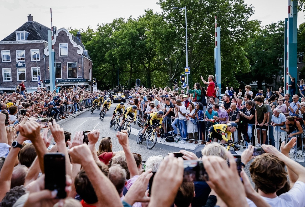 De openingsdag van de Vuelta in Utrecht, met een ploegentijdrit door de binnenstad. Foto: ANP.