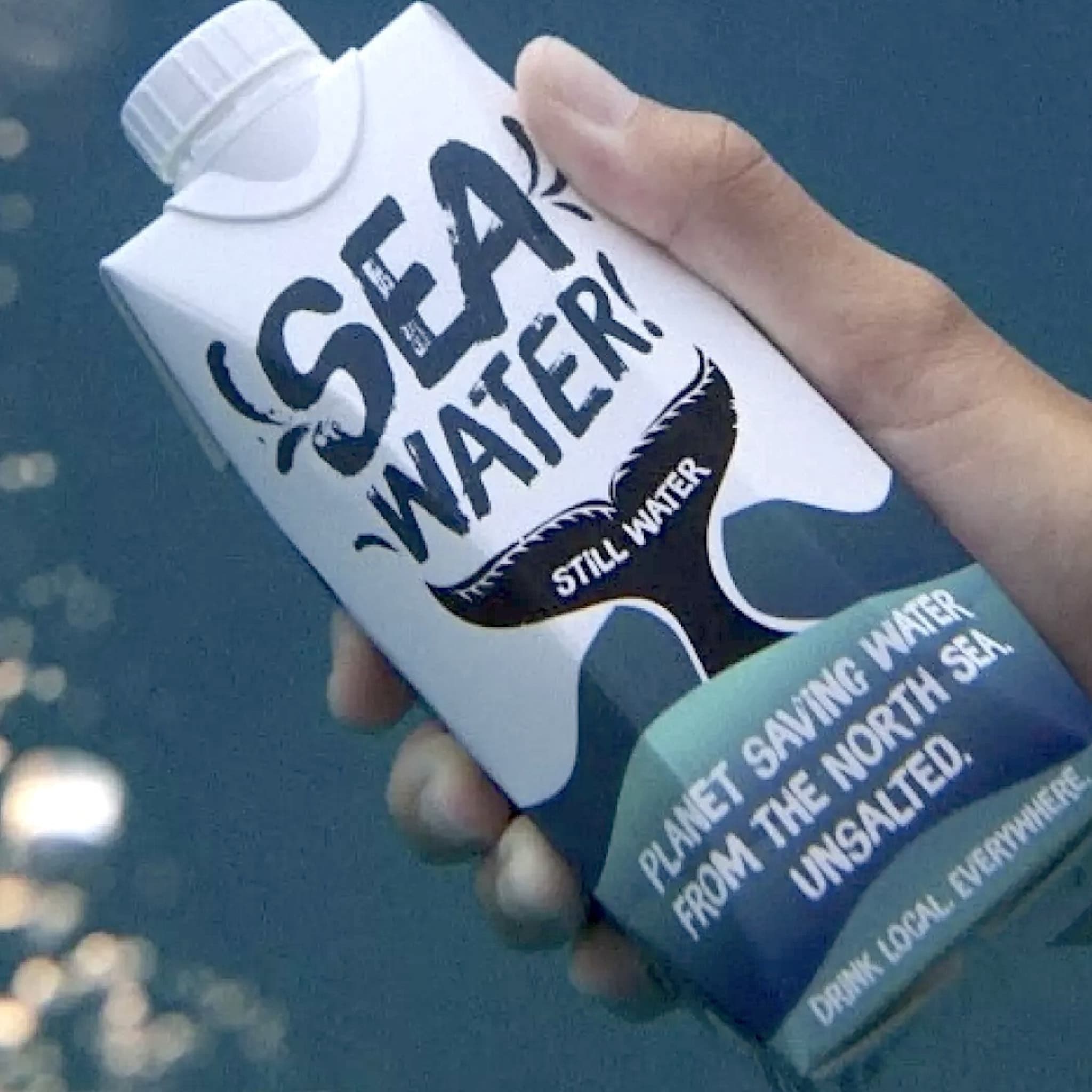 ontzout zeewater als drinkwater in het schap bij albert heijn duurzaam of toch niet
