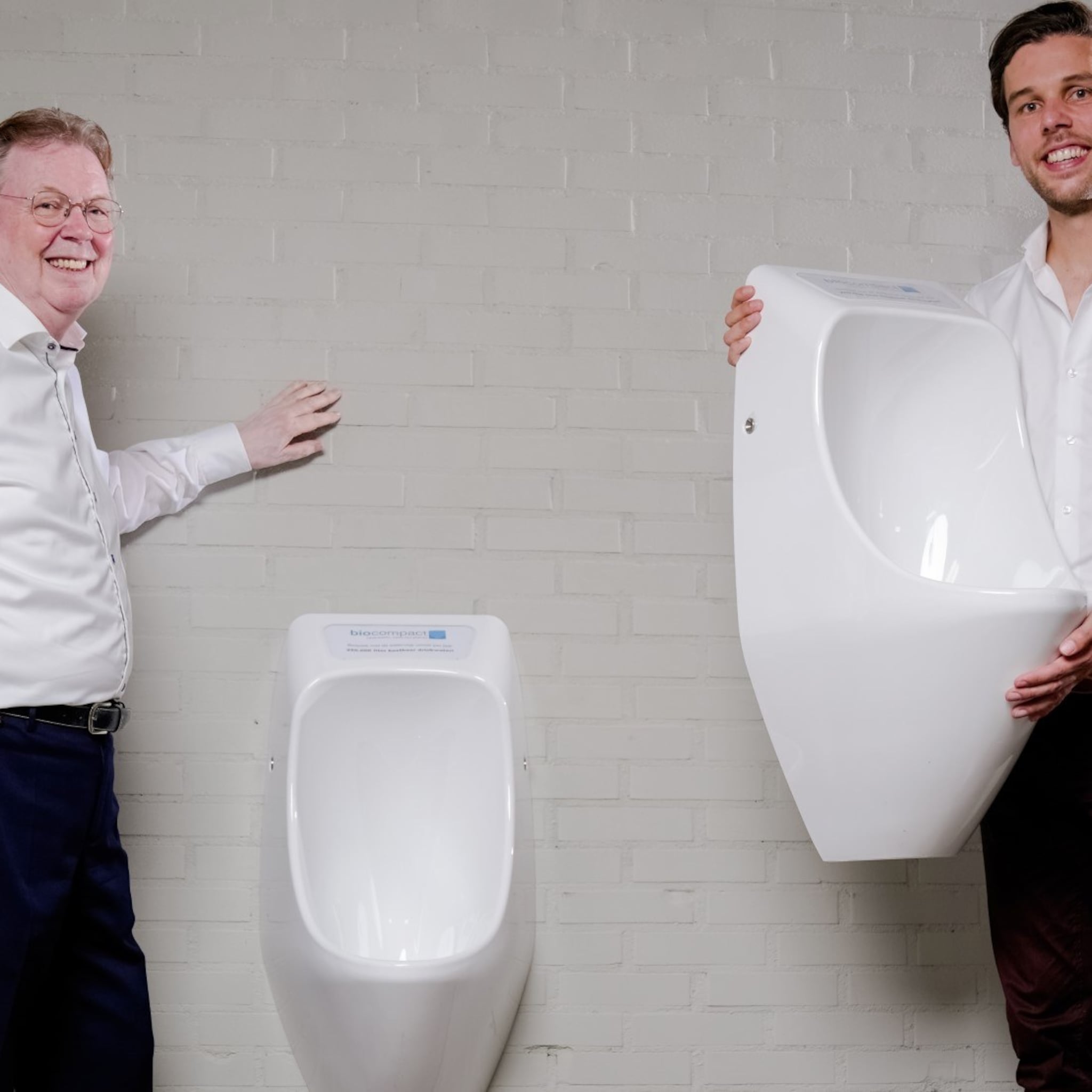 oplossing tijdens watertekort deze ondernemers hebben slim en zuinig douche en toiletsysteem