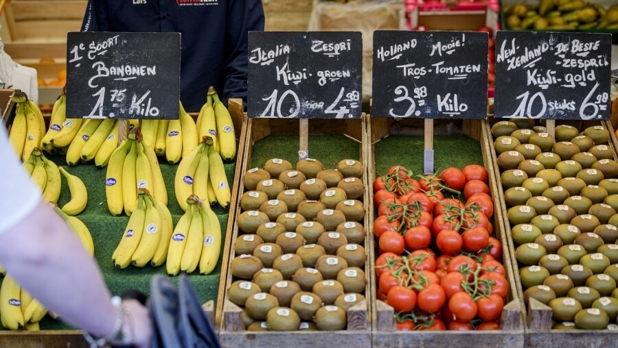 Overal lopen de prijzen op. Ook op de markt. Foto: ANP.