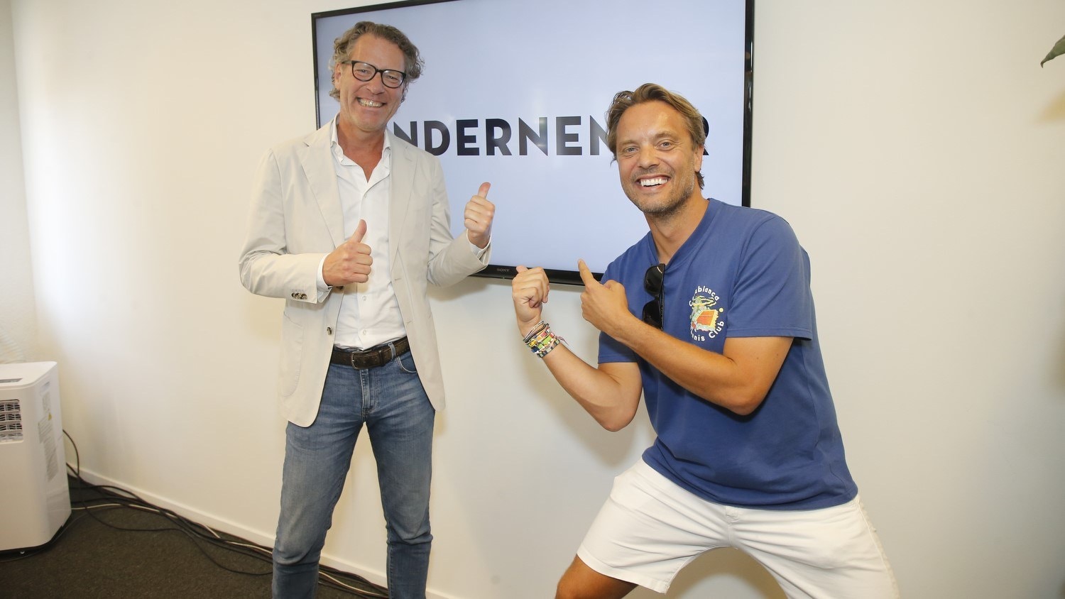 Bas Smit met Gerard van den Broek (links), directeur van De Ondernemer. Foto: Ruud Voest