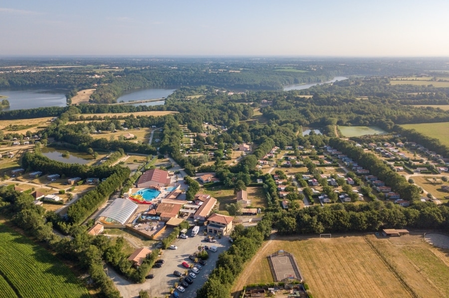 Bovenaanzicht van camping Village de la Guyonnière.