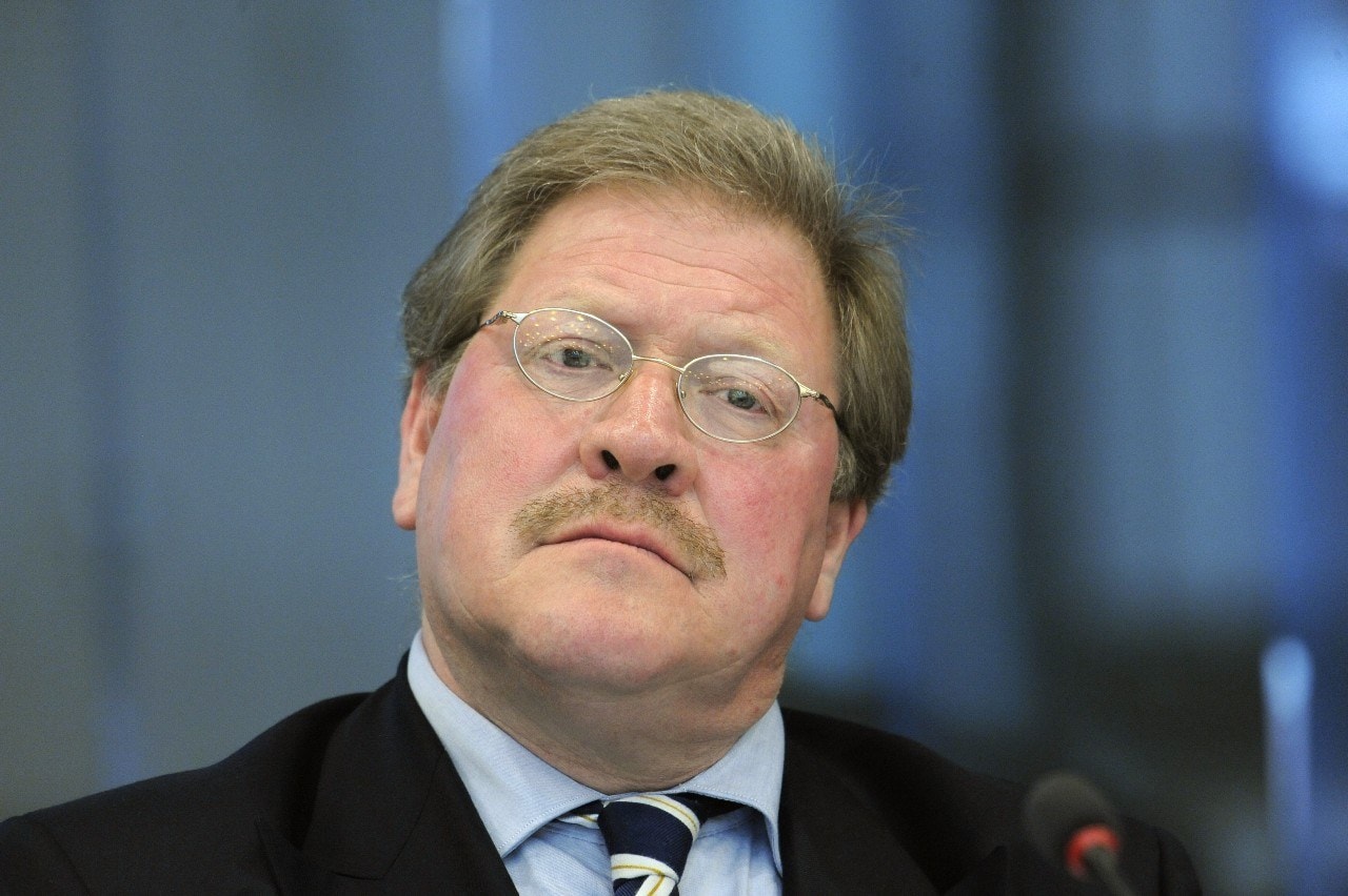 ,,Banken, ondernemers en bonden moeten hun individuele belangen met elkaar uitruilen ten bate van het maatschappelijke belang", vindt Sylvester Eijffinger. Foto: ANP.