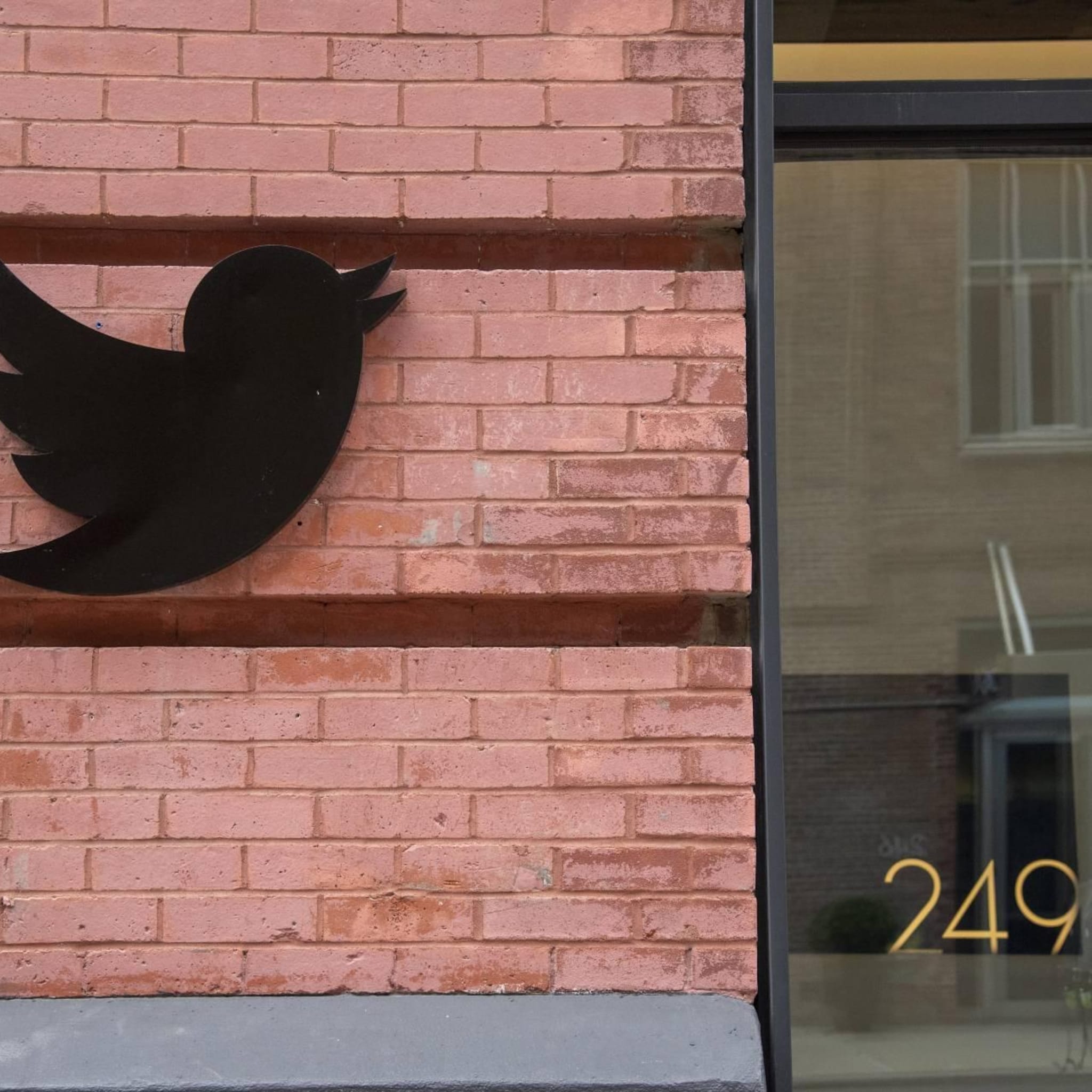 musk verkoopt nog eens 7 miljard aan aandelen voor kopen twitter