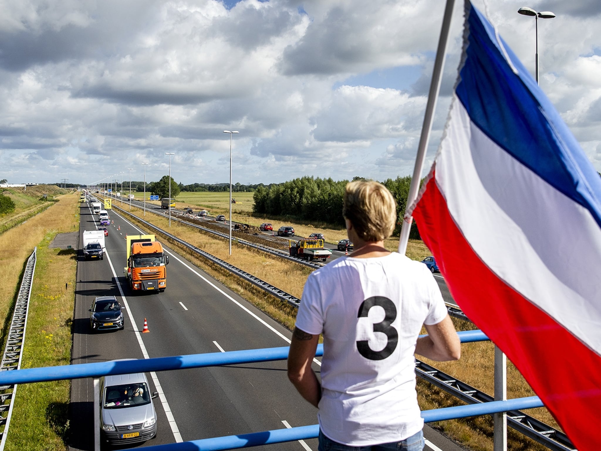 tonie broekhuijsen laten wij ons gaan bemoeien met de politiek
