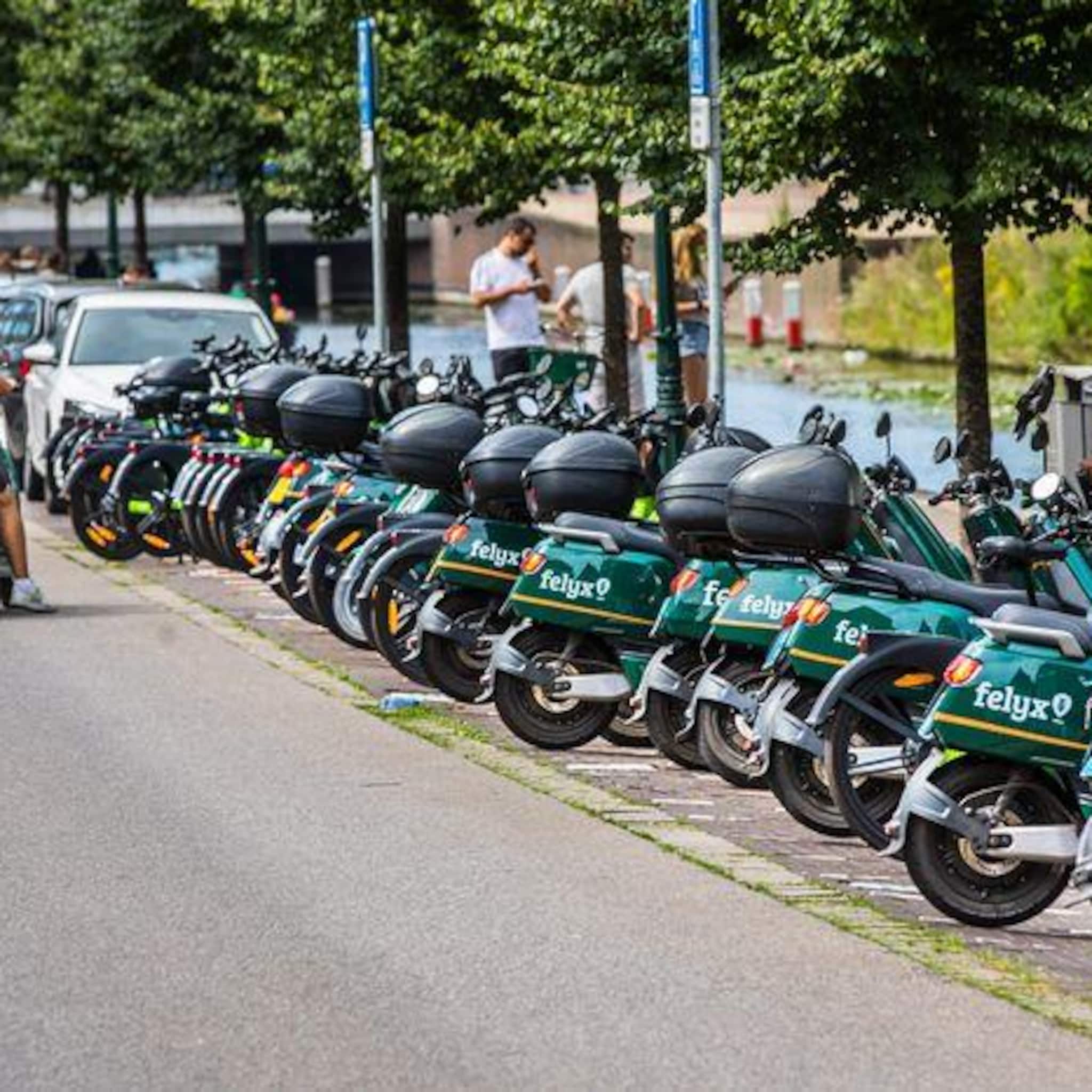 kritiek op hippe elektrische deelscooter groeit bedrijven doen zich duurzamer voor dan ze zijn