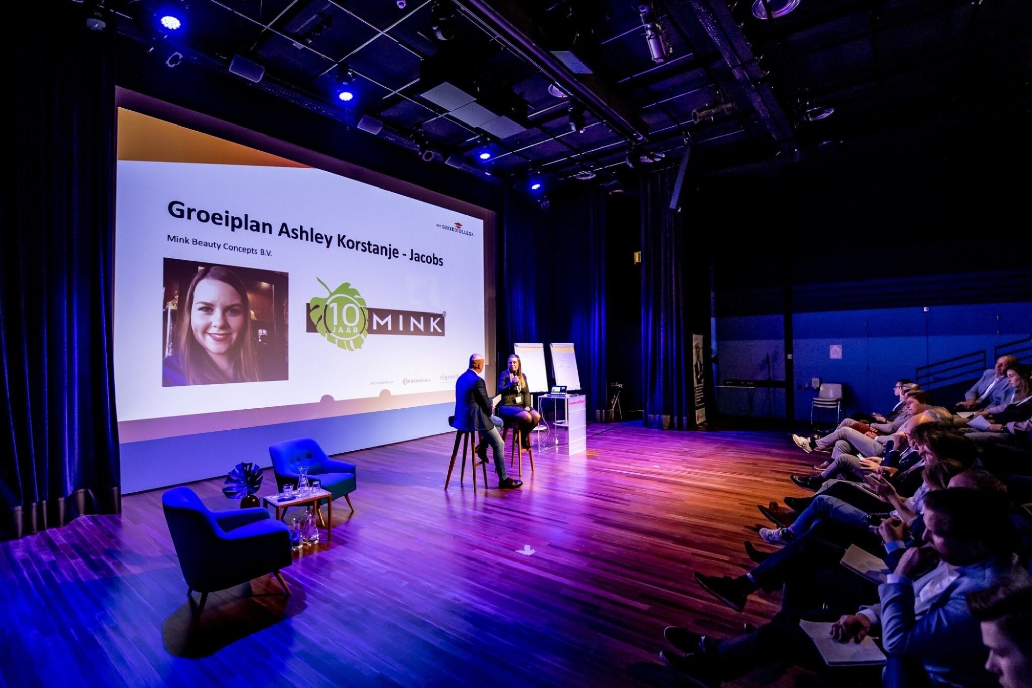 On stage tijdens het Groeicollege, met groei-expert Kees de Jong, initiatiefnemer van nlgroeit.