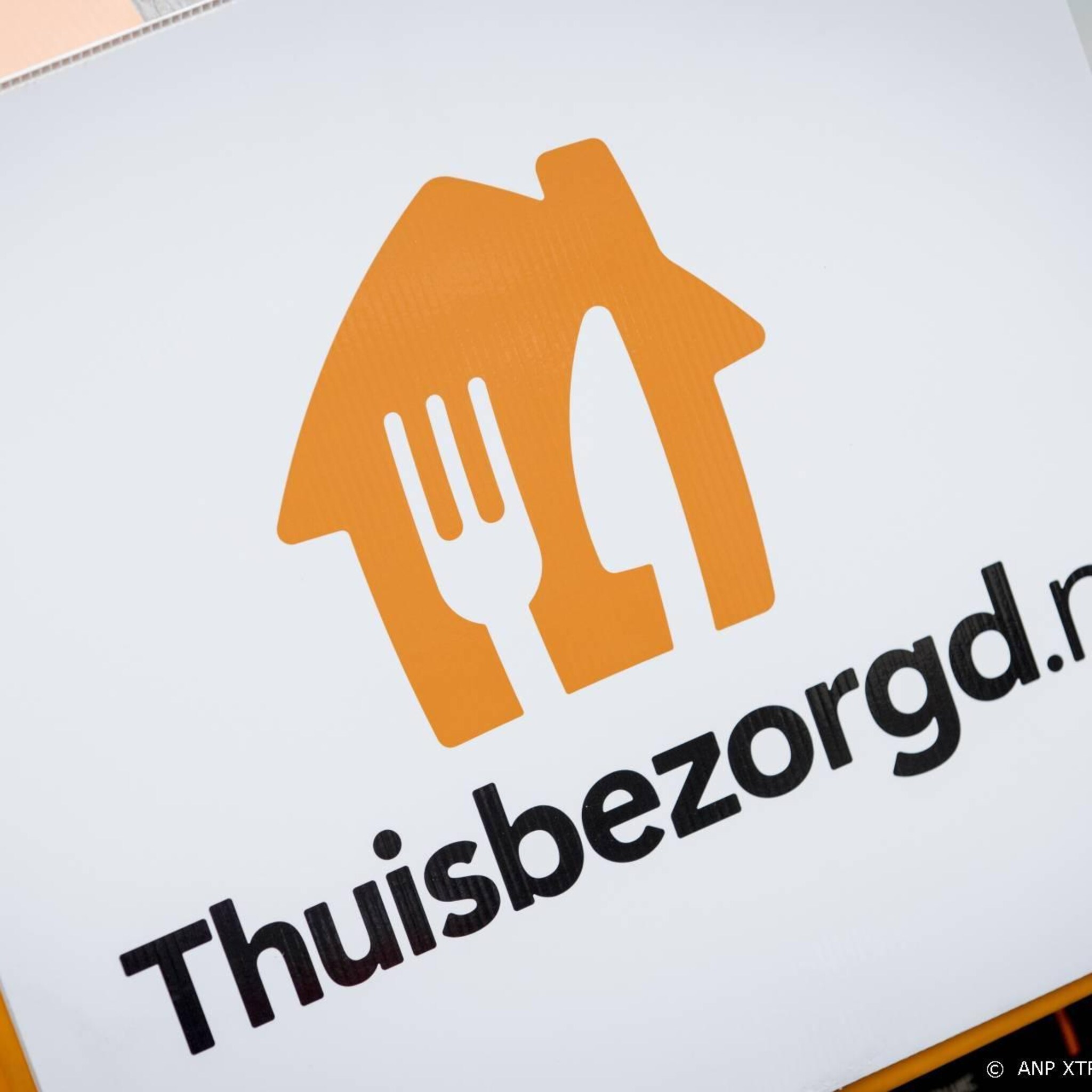 moederbedrijf thuisbezorgd nl schrijft miljarden af op grubhub