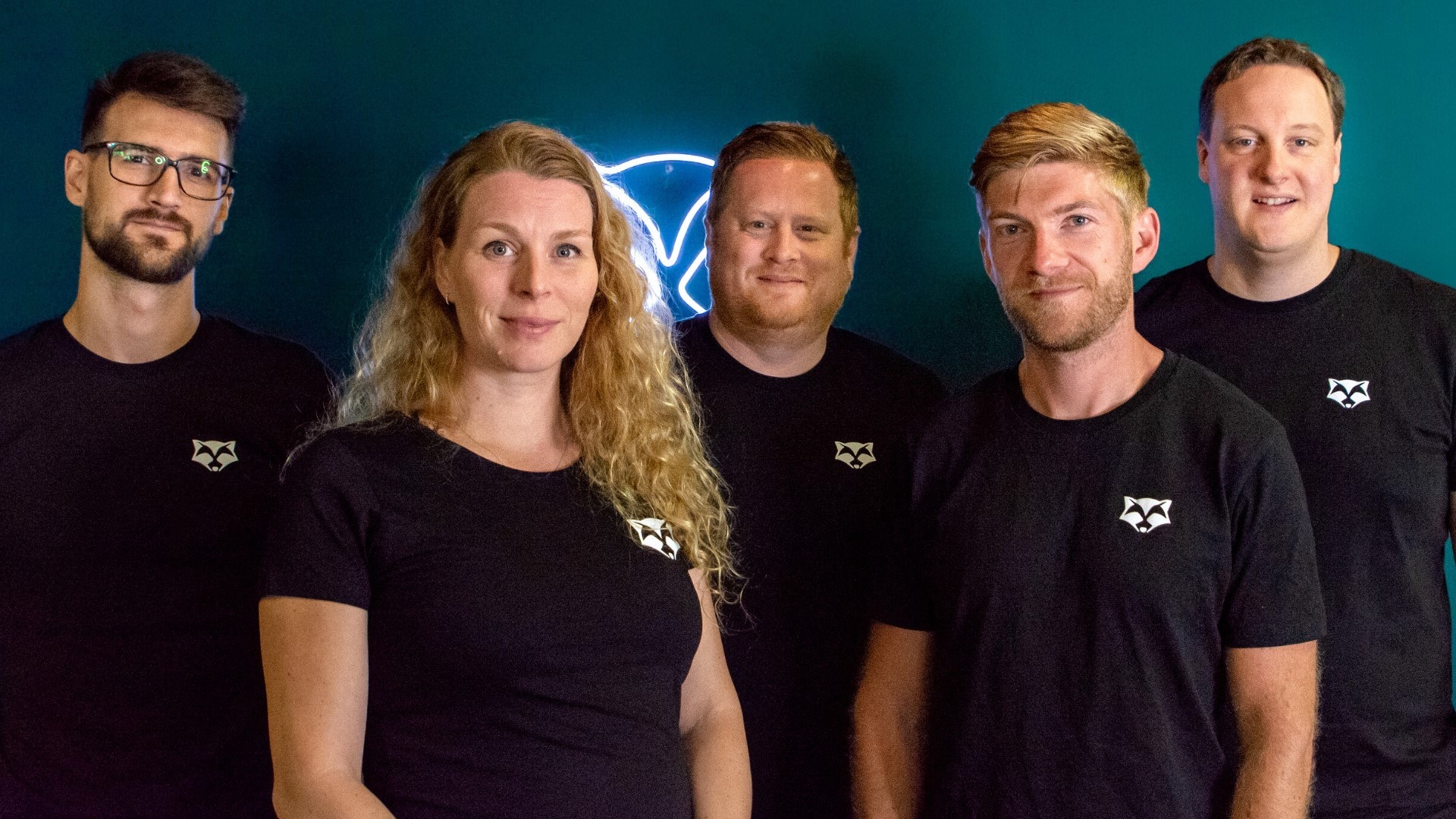 Het RoomRaccoon-leadership team van links naar rechts: Stefan Maritz, Nadja Buckenberger, Adam Clarke, Tymen van Dyl en Rene Edeling.