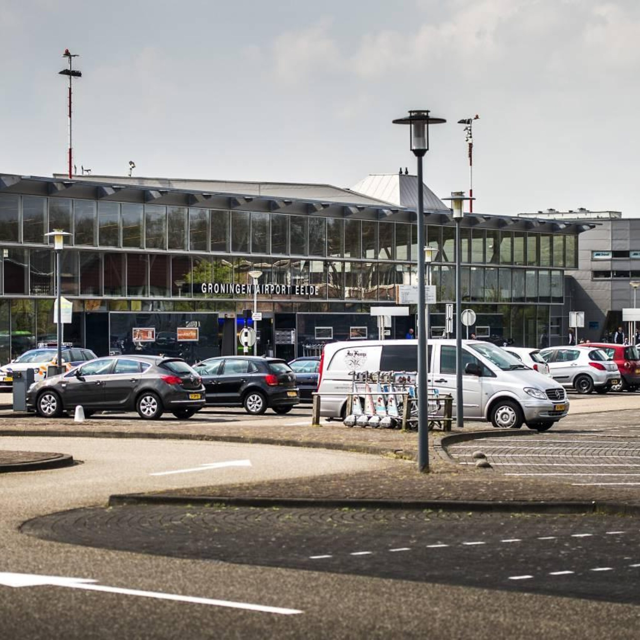 vliegveld eelde genoeg ruimte om vluchten schiphol over te nemen
